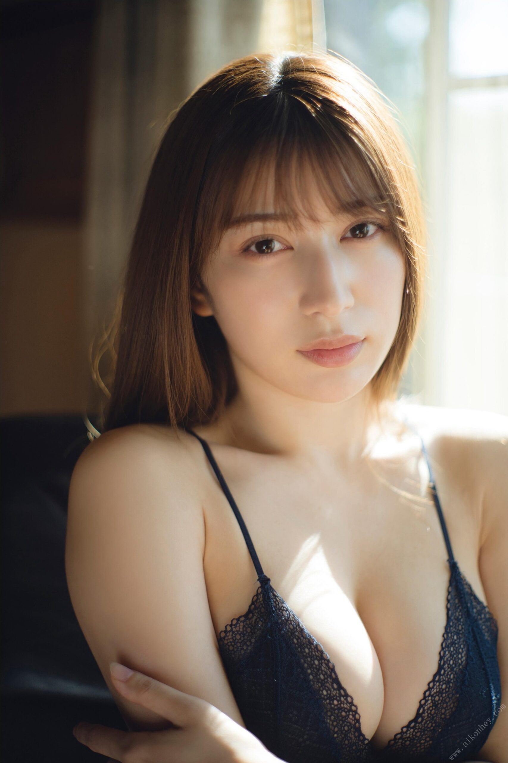Platinum FLASHデジタル写真集 雪平莉左 さざ波が聞こえる 1枚目