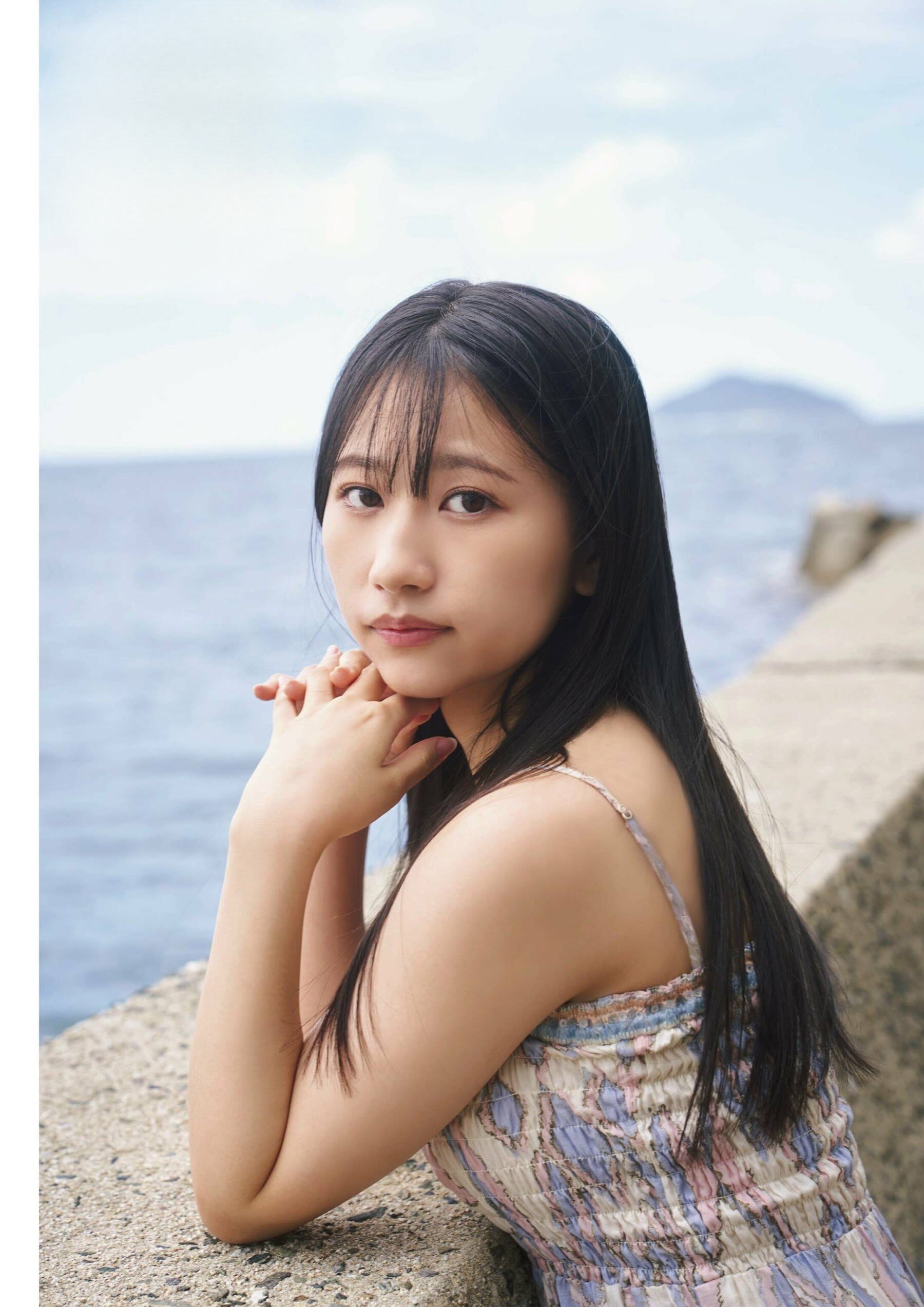 HKT48のドラフト3期生 伊藤優絵瑠が18歳最後の 初水着グラビアに挑戦! 11枚目