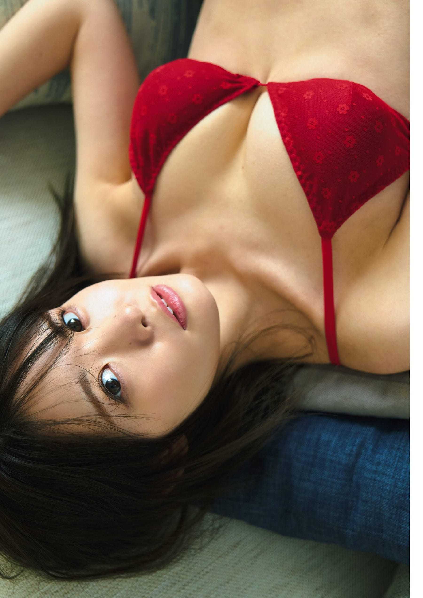 山本栞 噂の美人教官とのドライブデートに......【水着画像】 5枚目