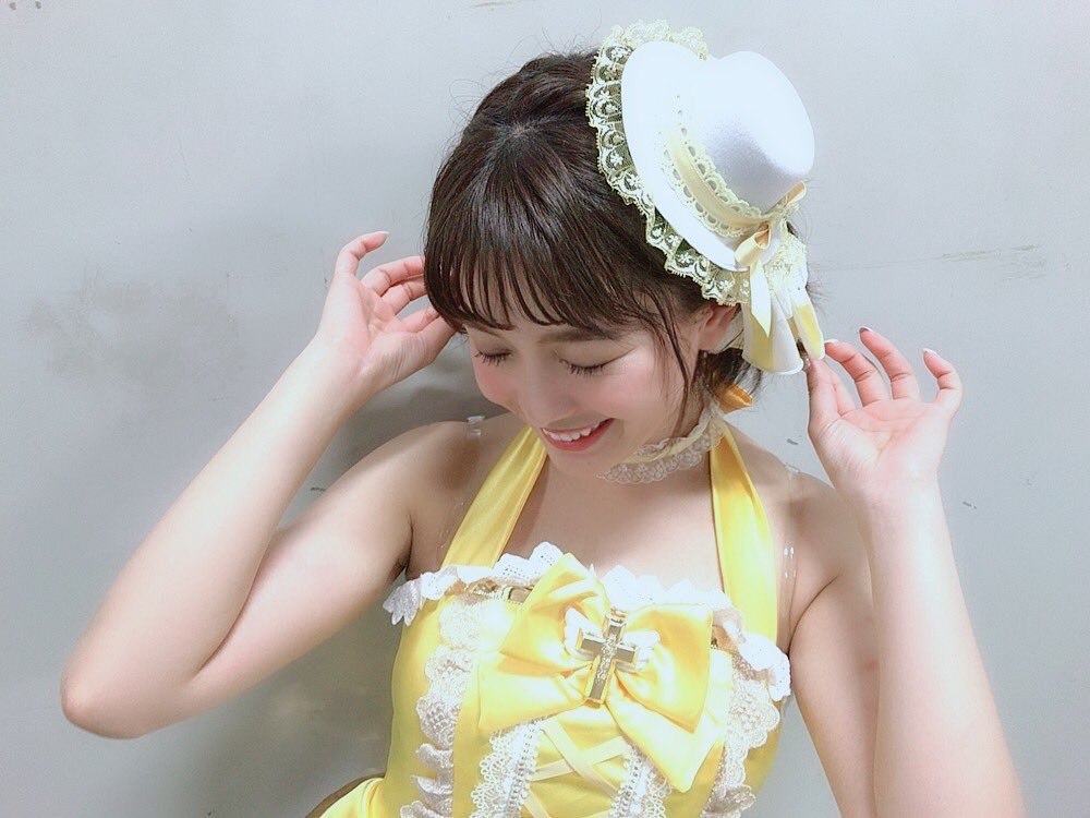 小坂井祐莉絵 最新グラビア水着画像 20枚目