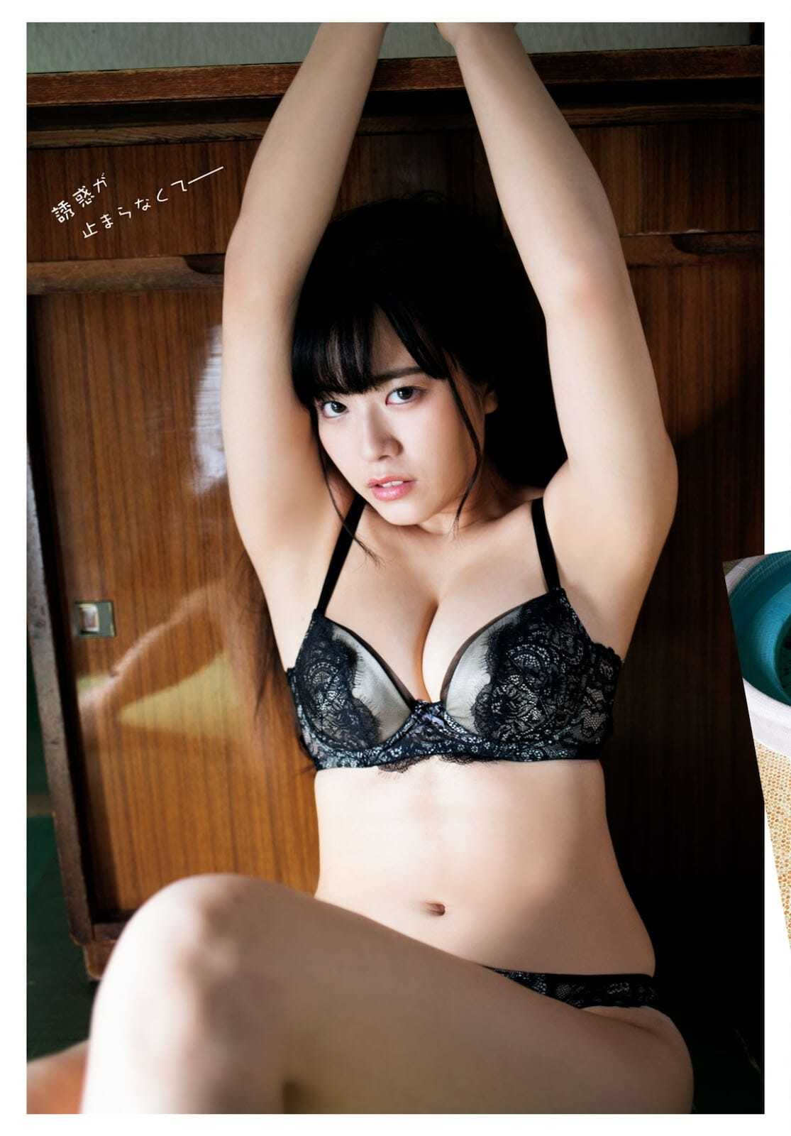 豊満なGカップバスト&美尻な100センチヒップの【水着画像】 二刀流”で話題を集めている東雲うみちゃん 13枚目
