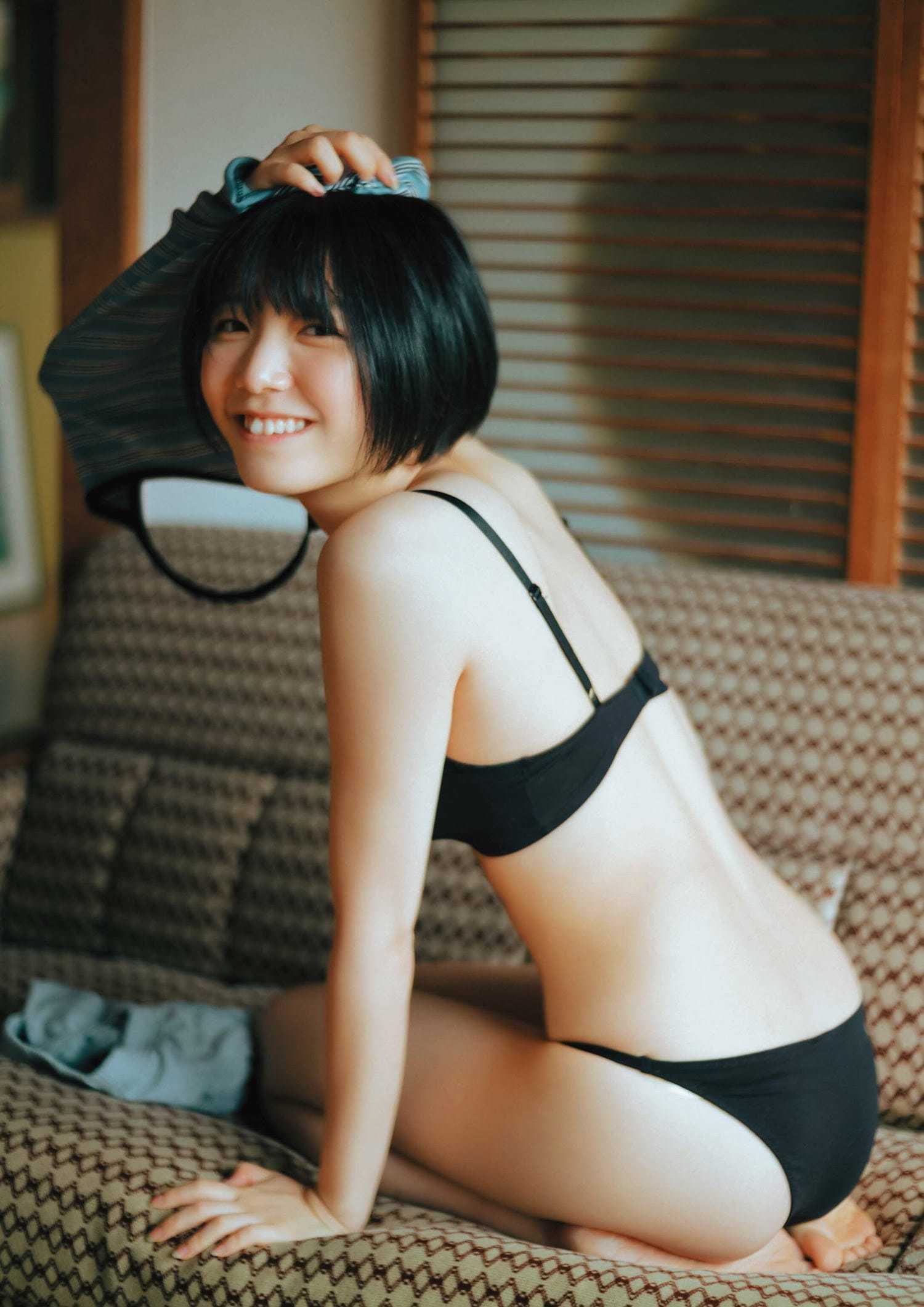 船井美玖 自分的に一番ピンと来たのが水着グラビアだったんです 3枚目