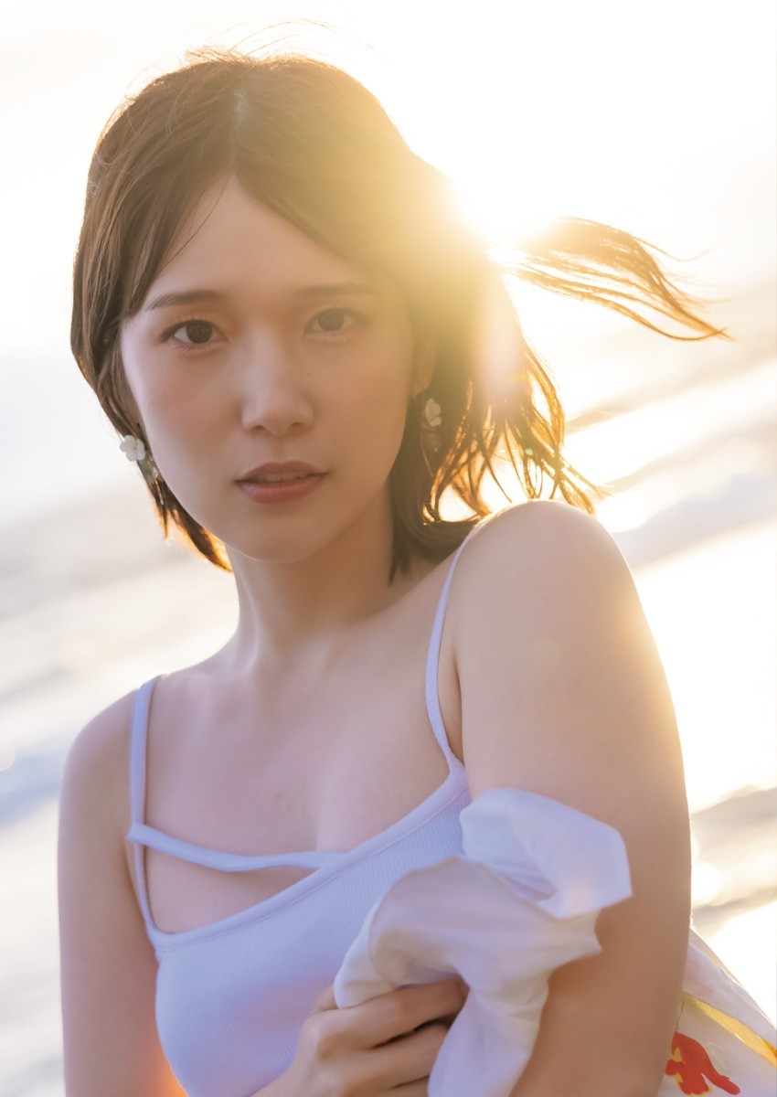 内田真礼 最新グラビア含む水着画像③ 7枚目