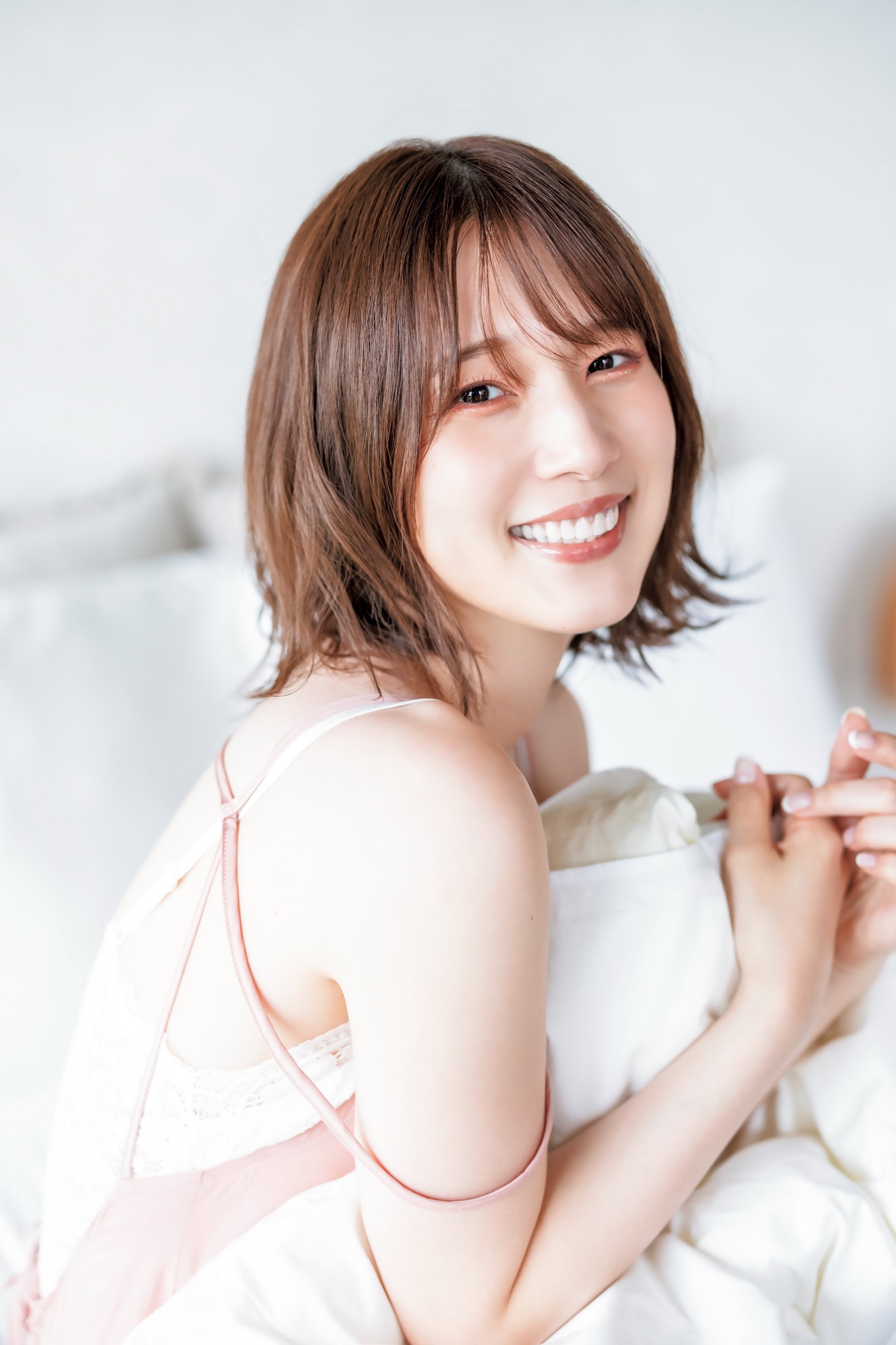 内田真礼 最新グラビア含む水着画像③ 9枚目