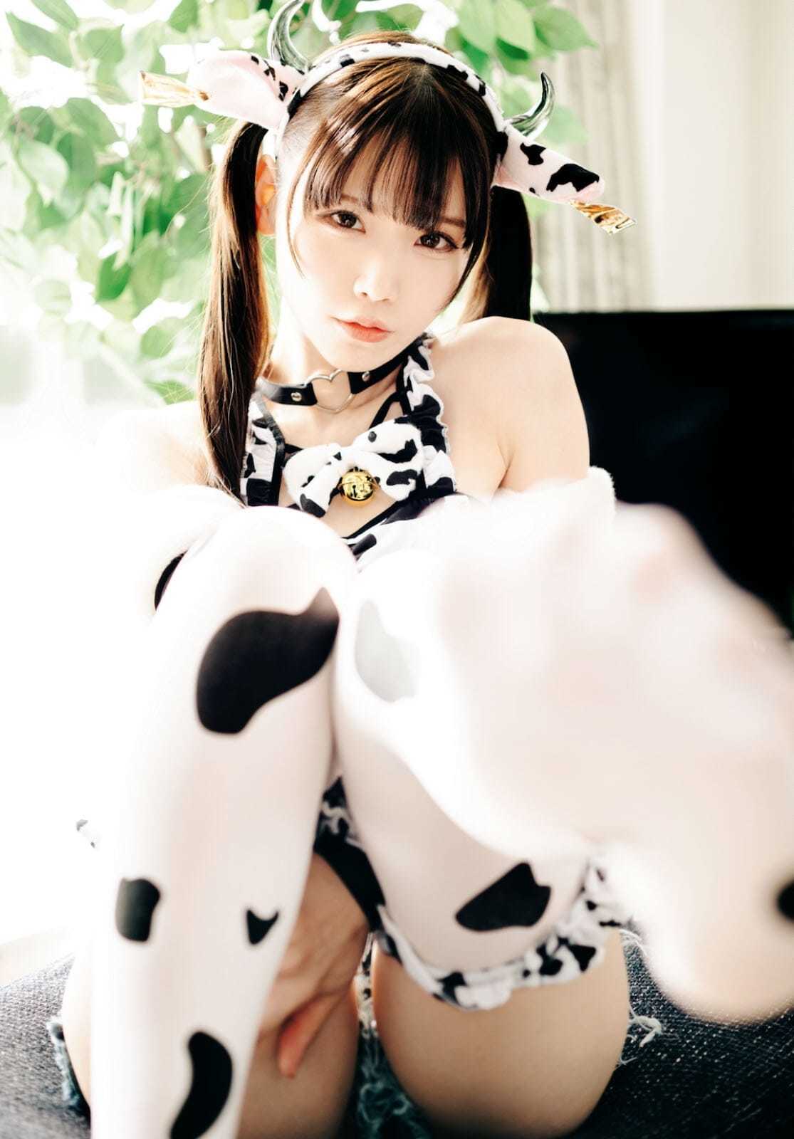 倉坂くるる【水着画像歌唱力抜群の人気アイドルコスプレイヤー!! 13枚目