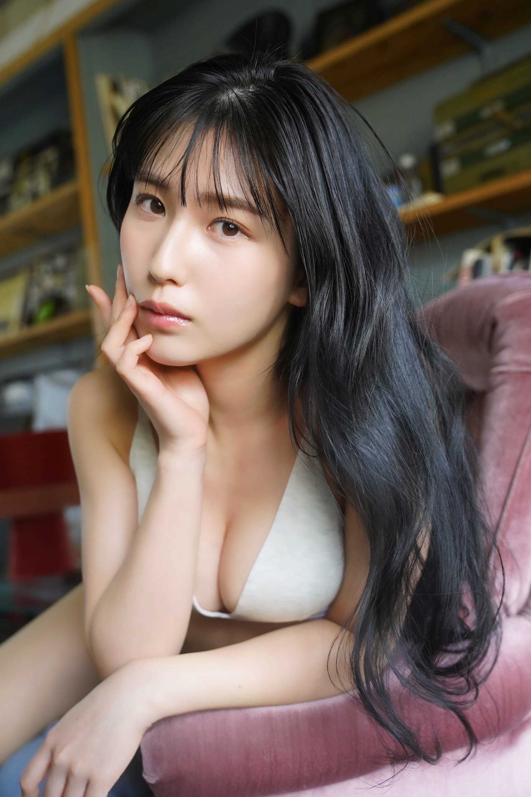 #212 白色担当・日韓ハーフ美女「森嶋あんり」【水着画像 2枚目