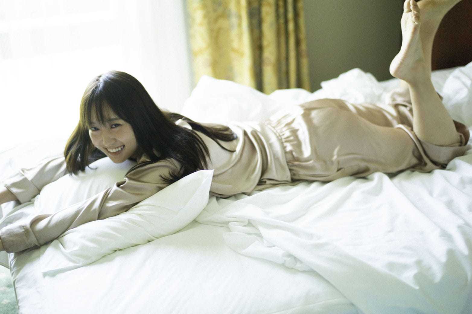 櫻坂46 菅井友香 卒業写真集が発売【水着画像】 3枚目