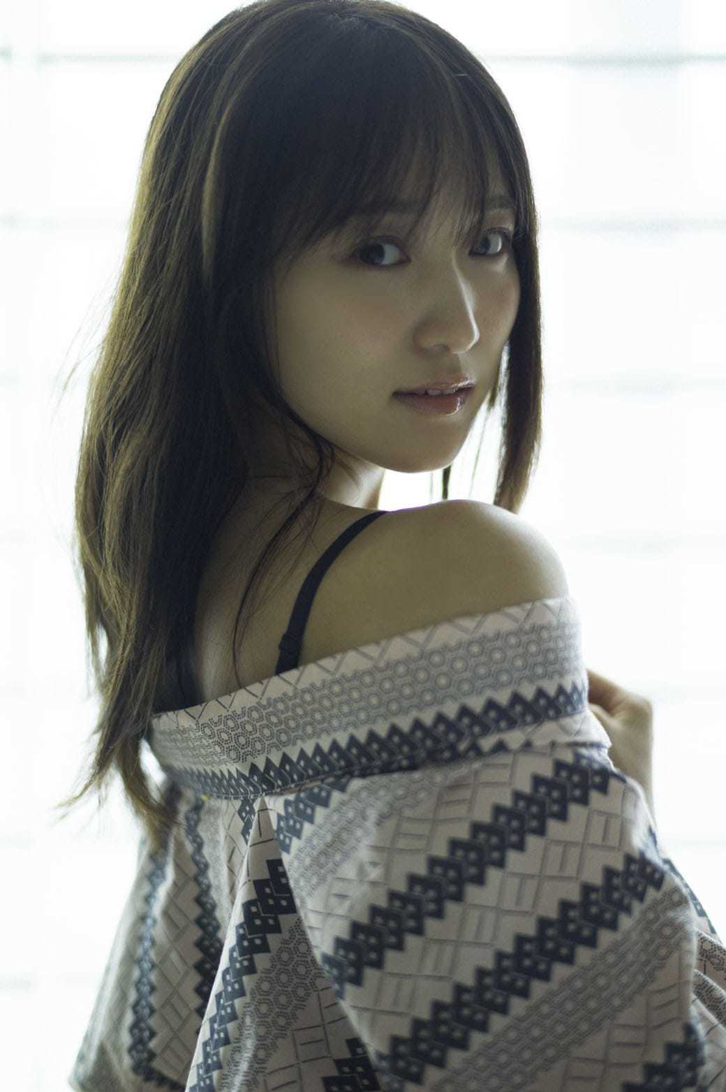 櫻坂46 菅井友香 卒業写真集が発売【水着画像】 5枚目