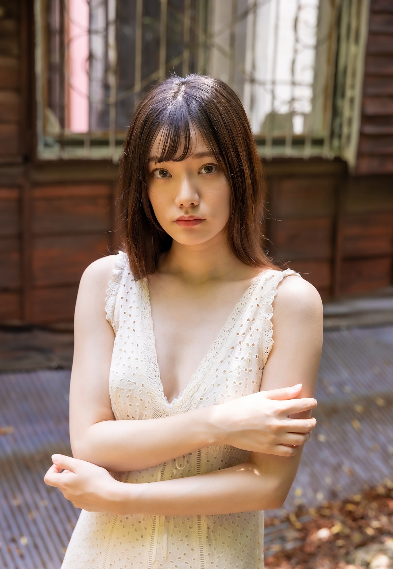 宮下玲奈 最新グラビア画像 3枚目