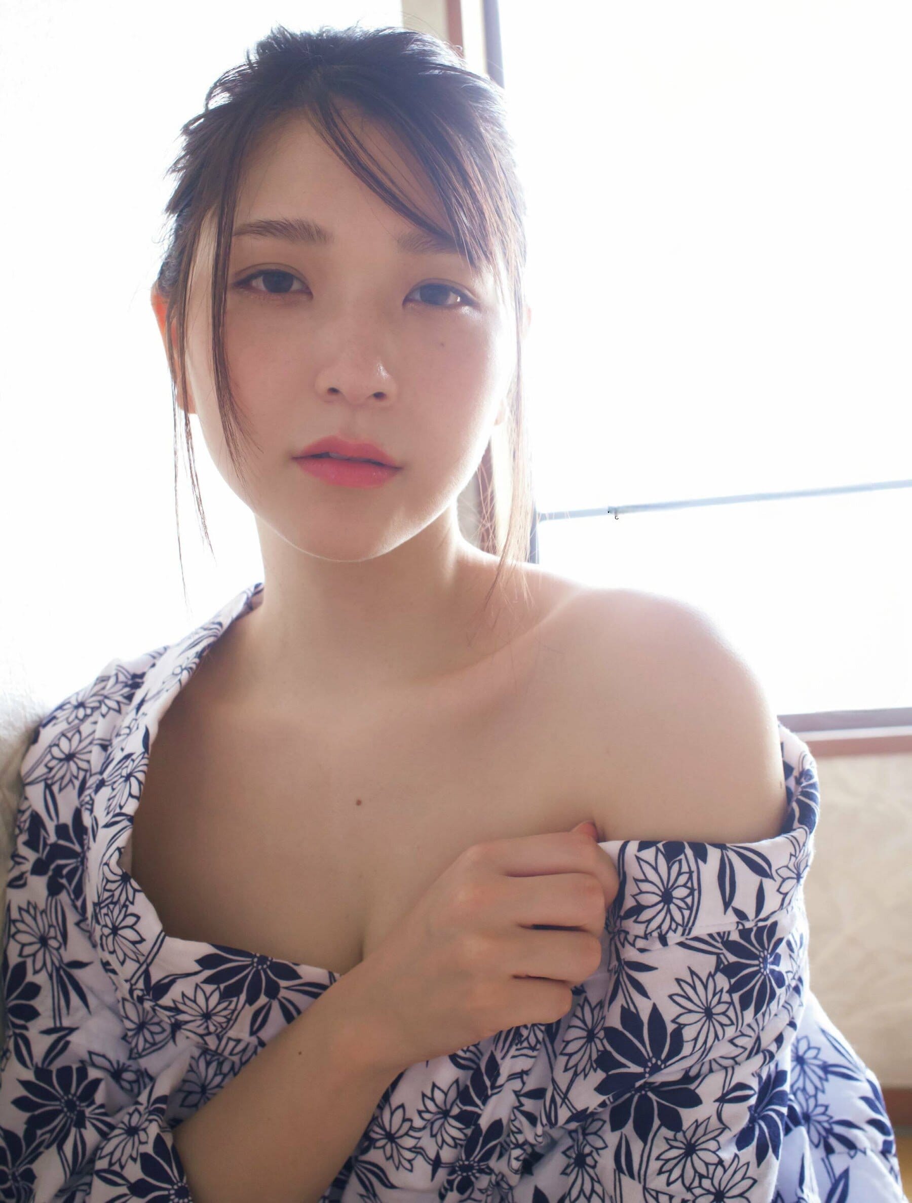 2.5次元モデル・あまつまりなと過ごす港町でのセンチメンタルな一日 1枚目