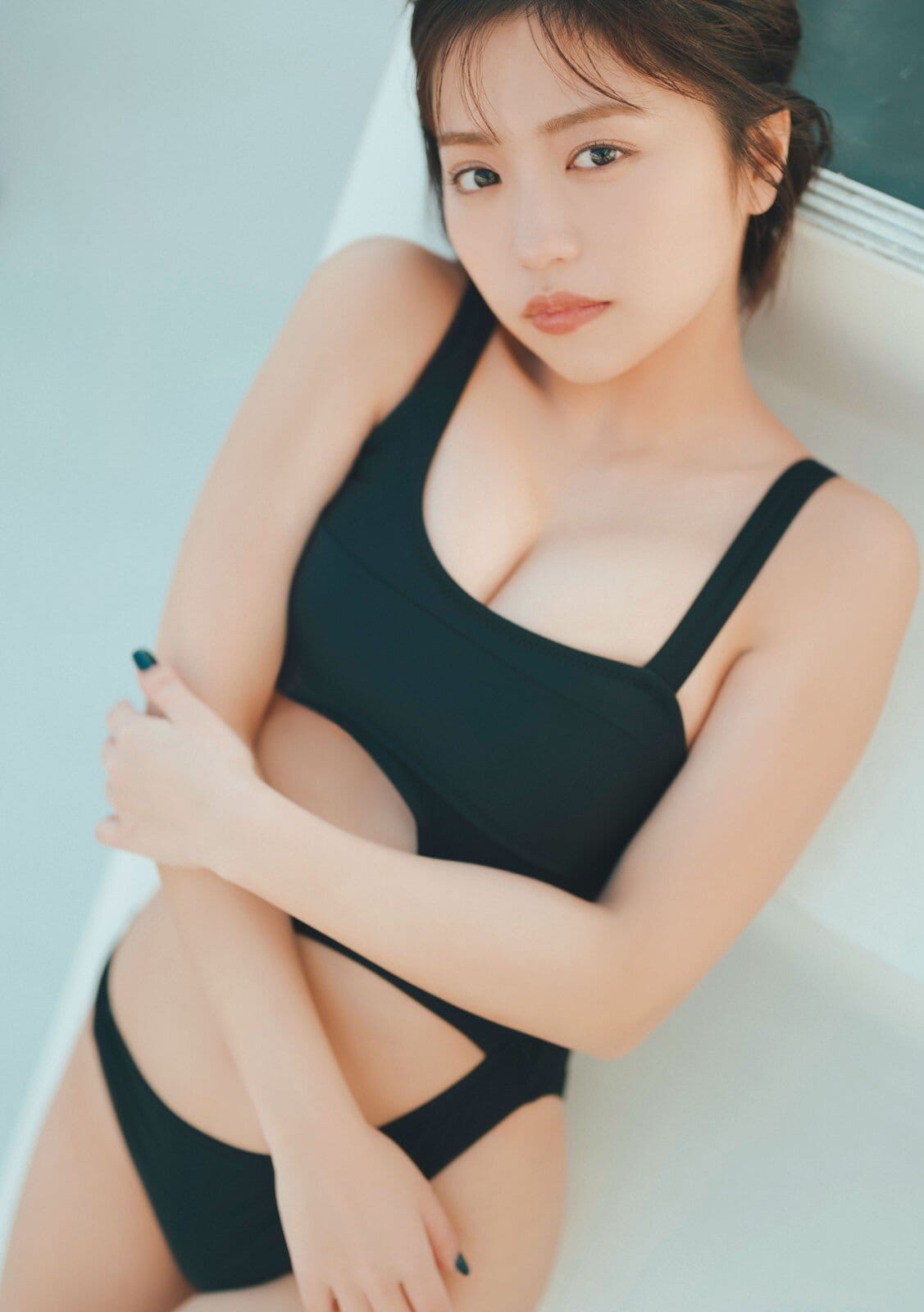 大原優乃 今回はしっとりカッコイイクールなグラビアを披露!【水着画像 5枚目