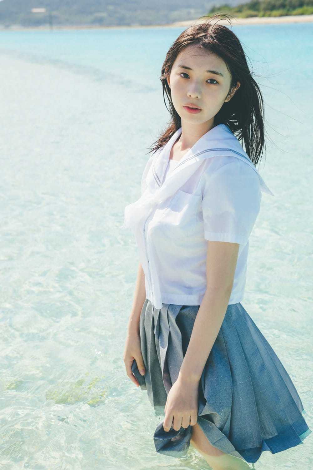 菊地姫奈 進化する18歳【水着画像 14枚目