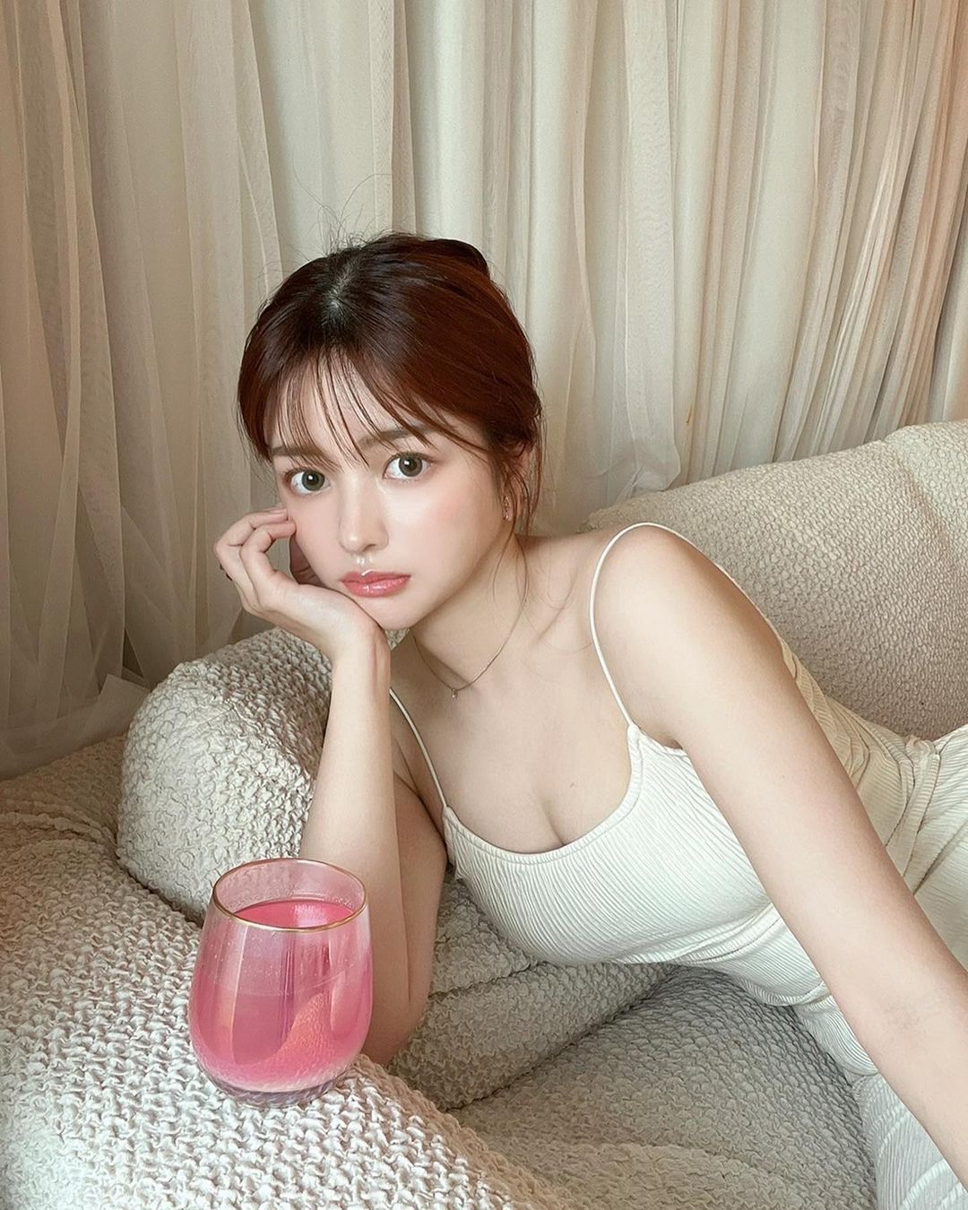徳本夏恵 最新グラビア水着画像 18枚目