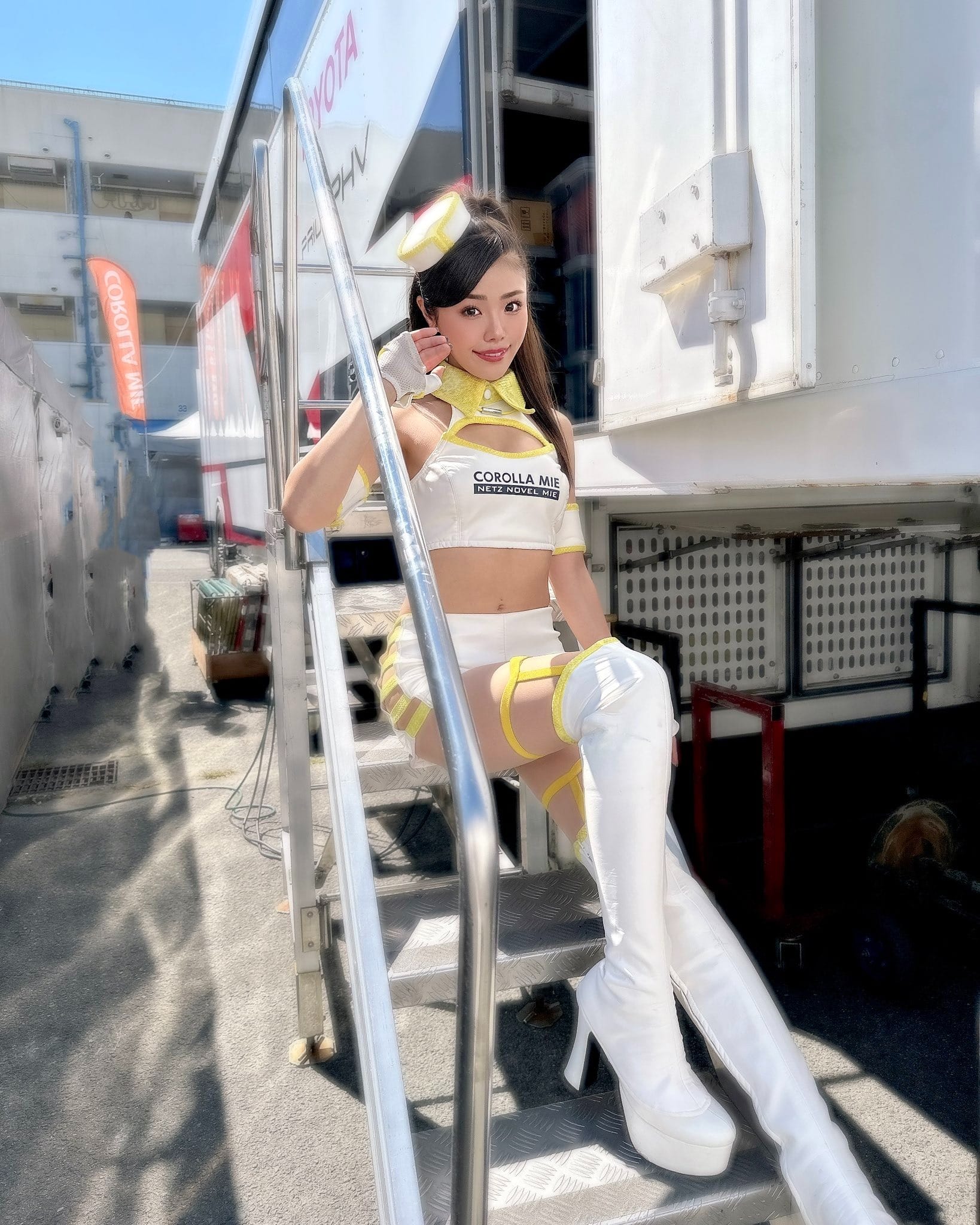 夏川いづみ 超人気レースクイーンが水着グラビアに挑戦 17枚目