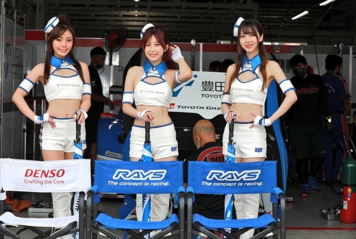 夏川いづみ 超人気レースクイーンが水着グラビアに挑戦 28枚目