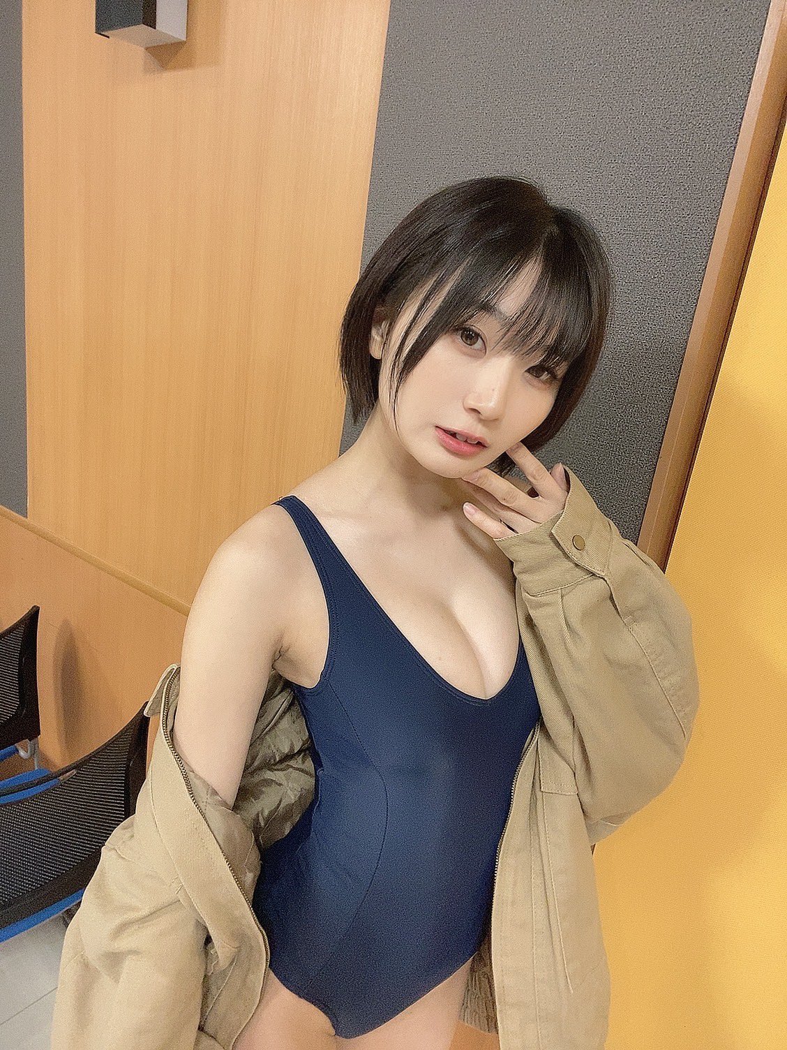 ふたば(バーレスク)最新グラビア水着画像 10枚目