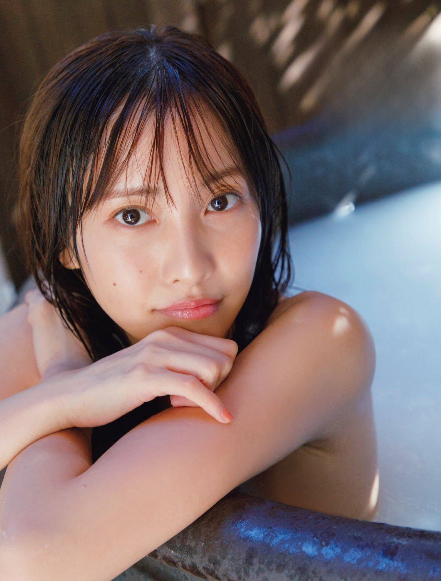 佐野ひなこ モデル 女優 グラビアとマルチに活躍する28歳の最新写真集から極上のスペシャルショット 5枚目