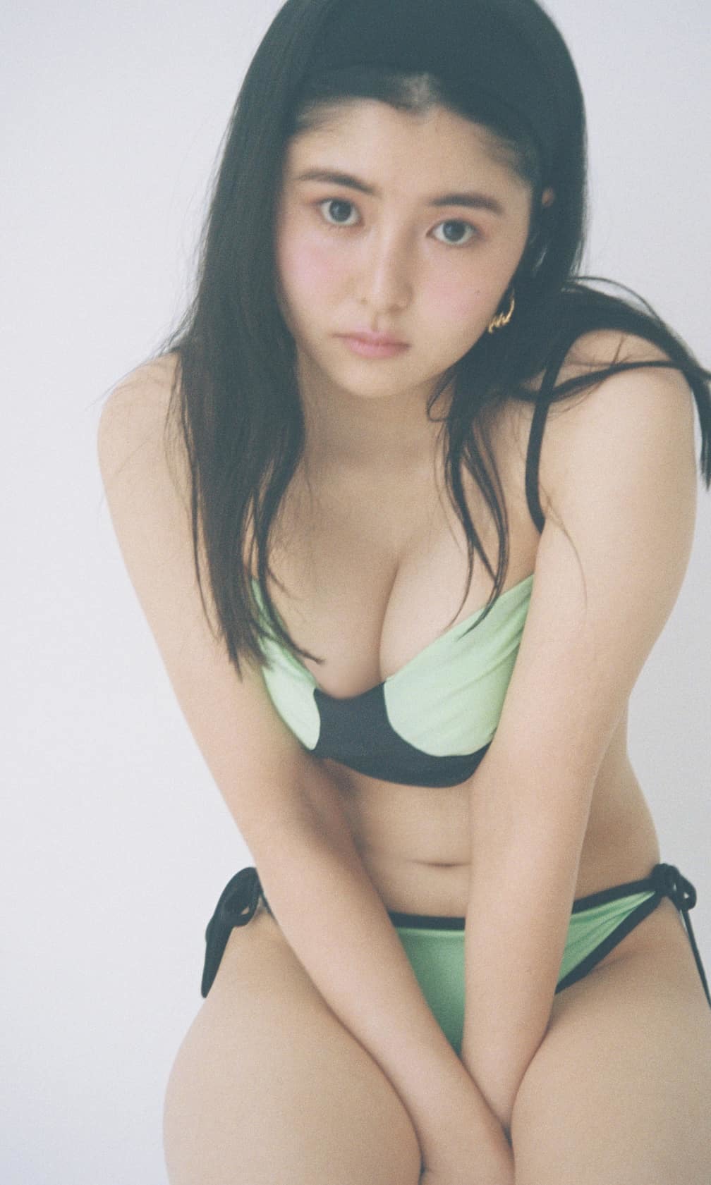 目に留まる眩しいあの子になるには、 映えるカラーの水着をチョイス。川津明日香 頓知気さきな 村重杏奈 5枚目