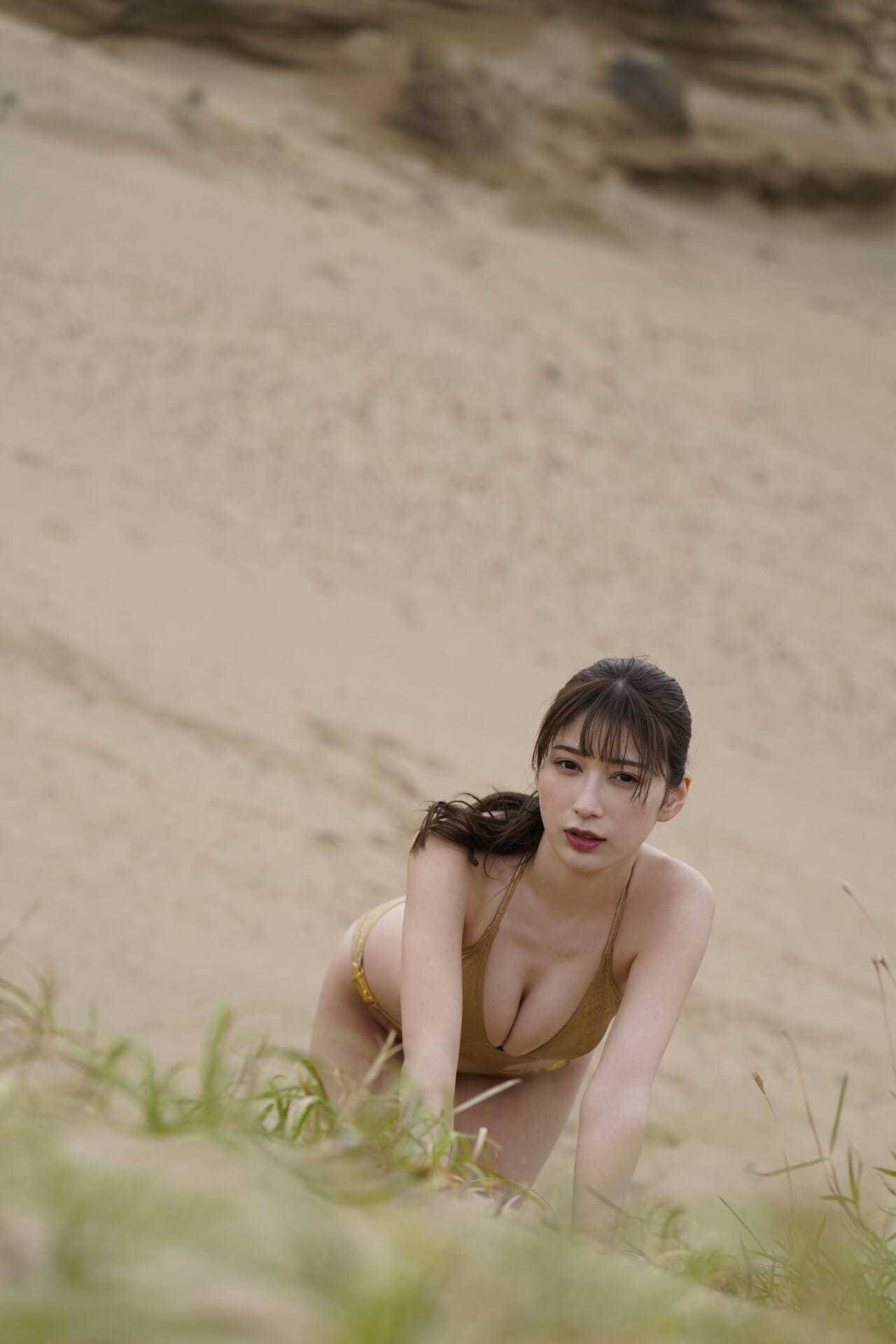 彗星のごとく現れ グラビア界を席巻する 圧倒的美女 「雪平莉左」 13枚目