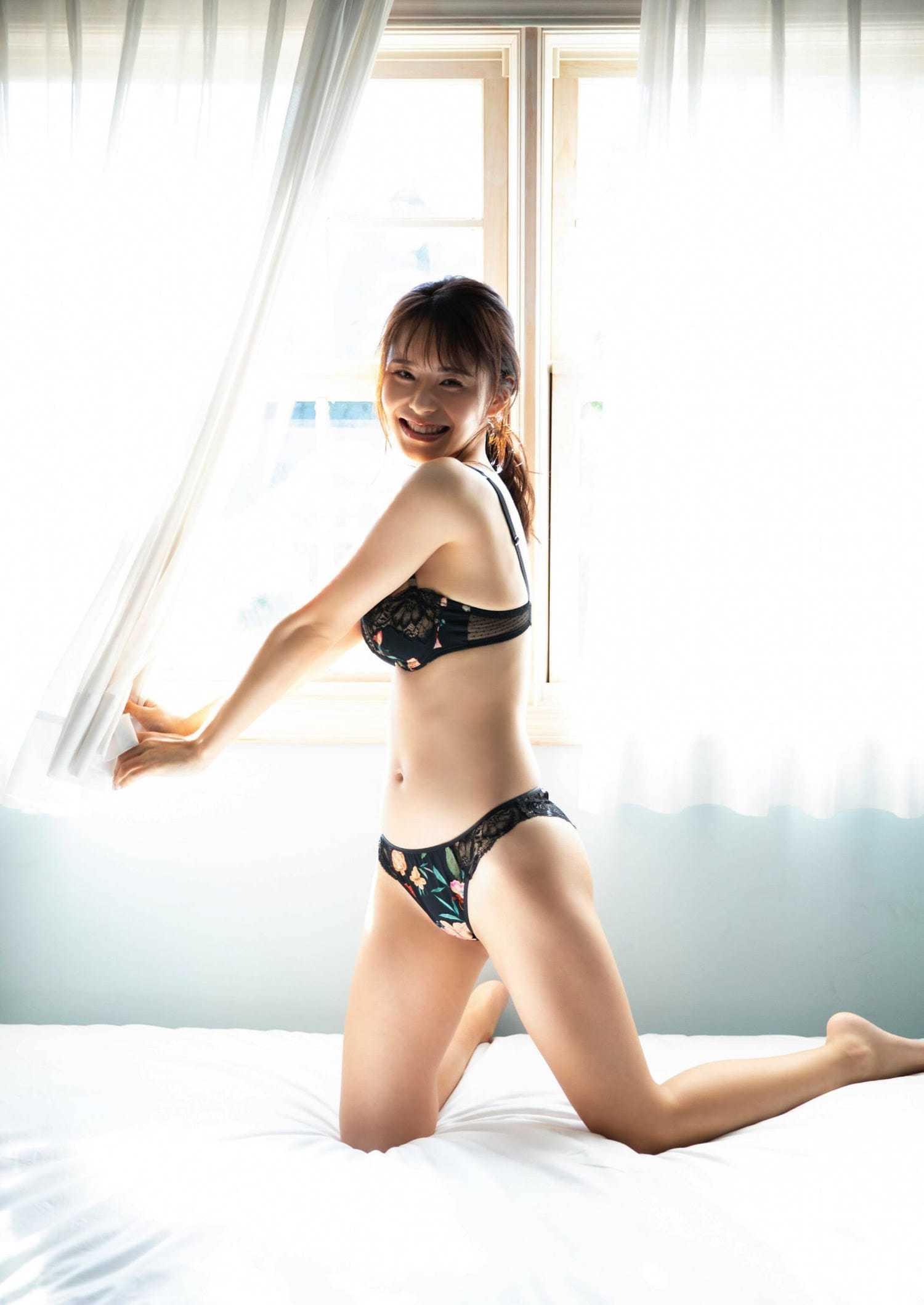 ぽぽちゃん【水着画像】TikTokフォロワー数100万人超えの美女がSNSから飛び出した! 7枚目