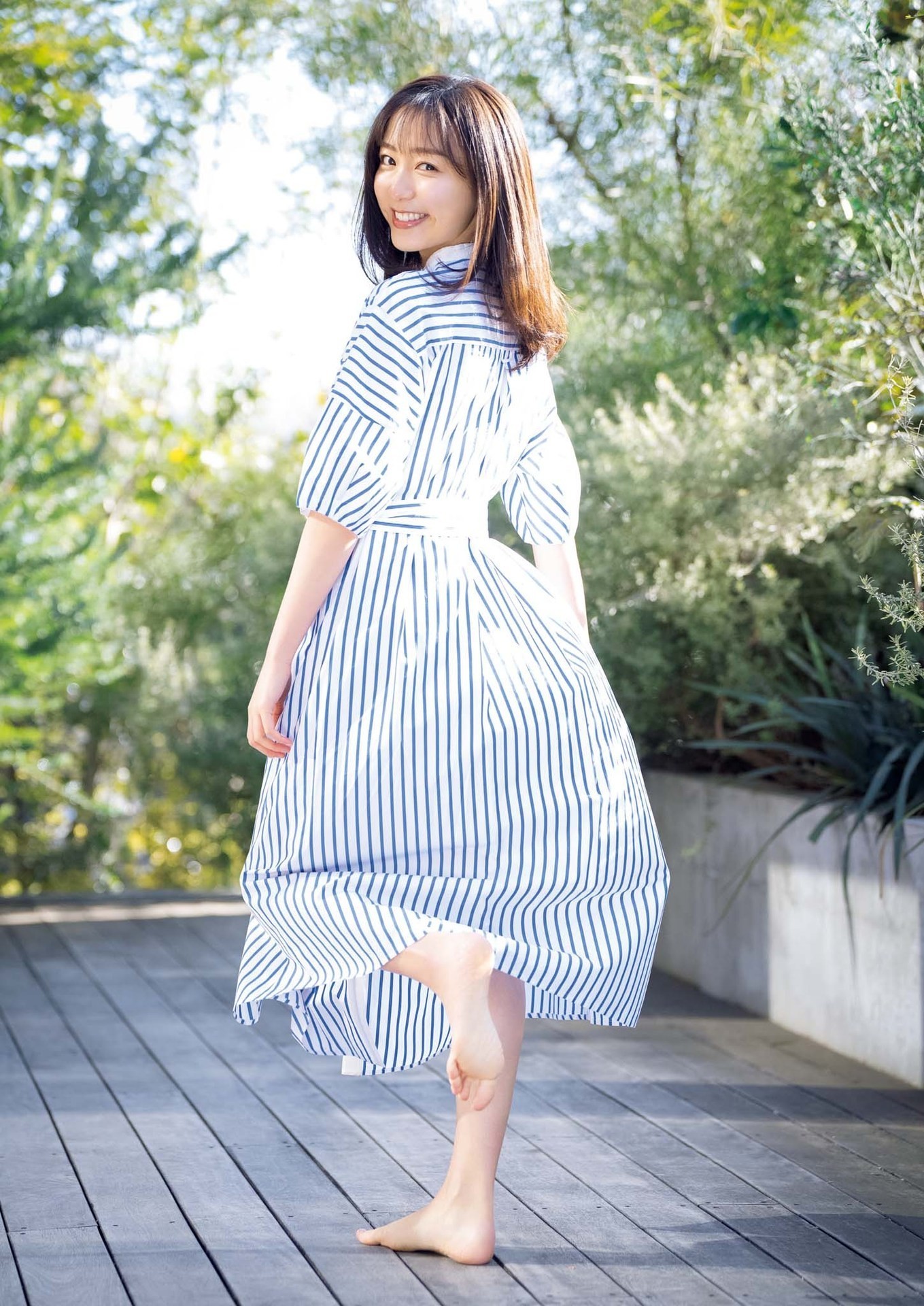 佐久間みなみ(フジテレビ)最新グラビア画像 4枚目