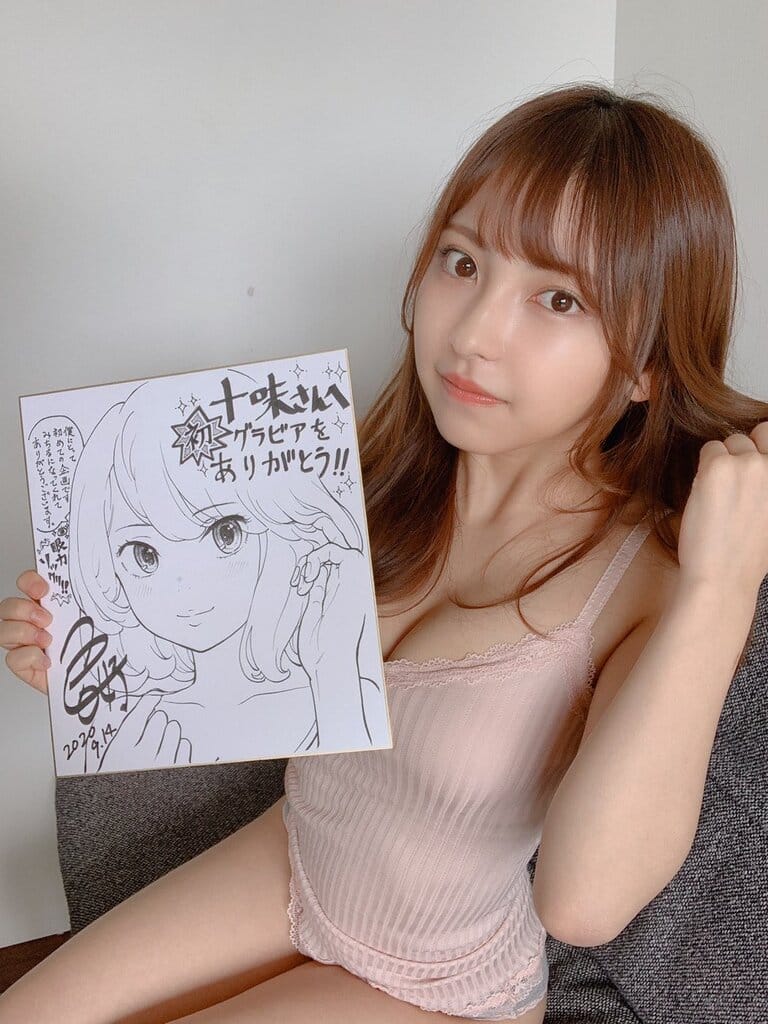 十味 令和の美女集団「ゼロイチファミリア」の至宝【水着画像 10枚目