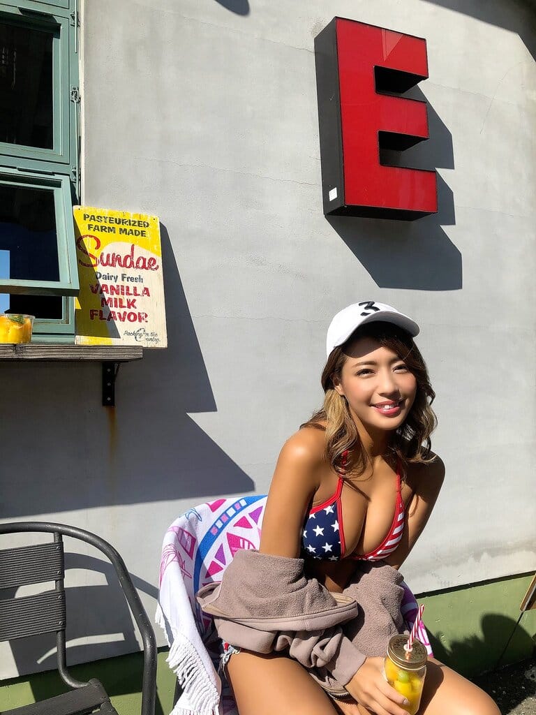 橋本梨菜 大人気グラビアアイドル【水着画像】 5枚目