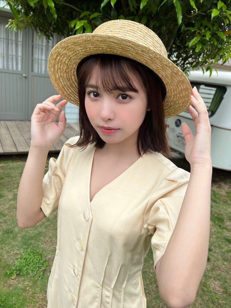 宮崎あみさ【水着画像】透明感溢れるルックスと、時折見せる妖艶な雰囲気 3枚目