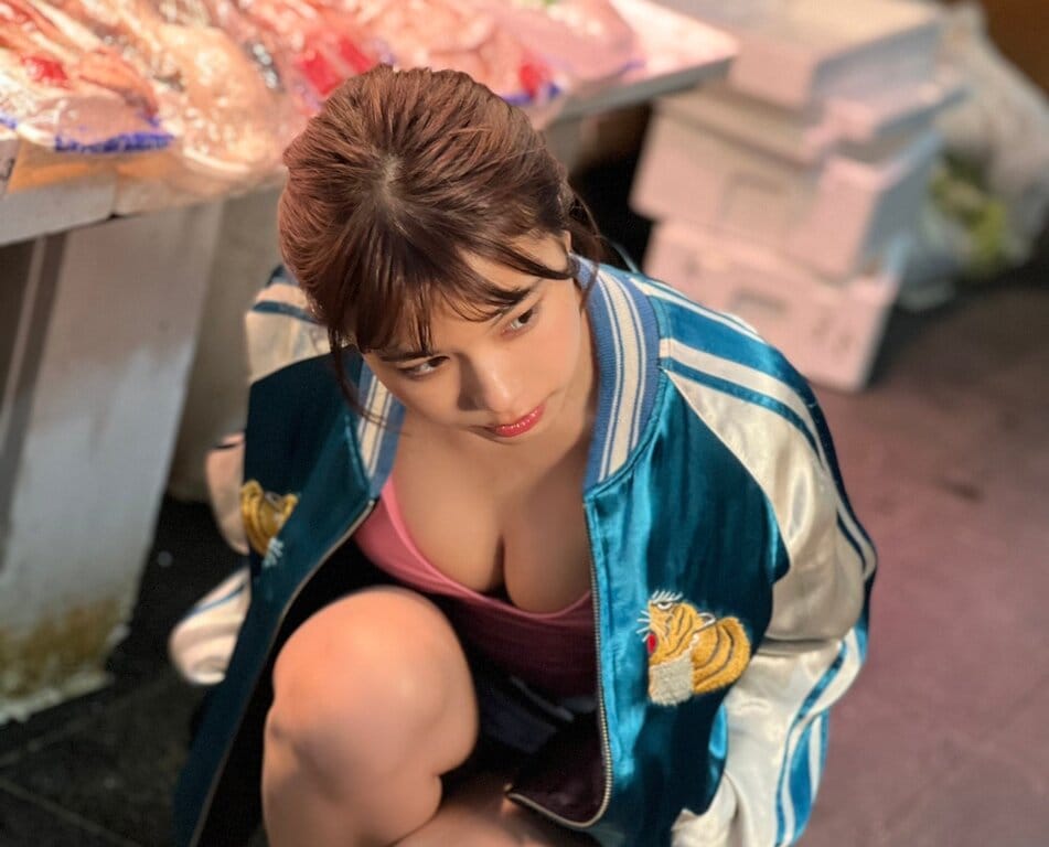 宮崎あみさ【水着画像】透明感溢れるルックスと、時折見せる妖艶な雰囲気 11枚目