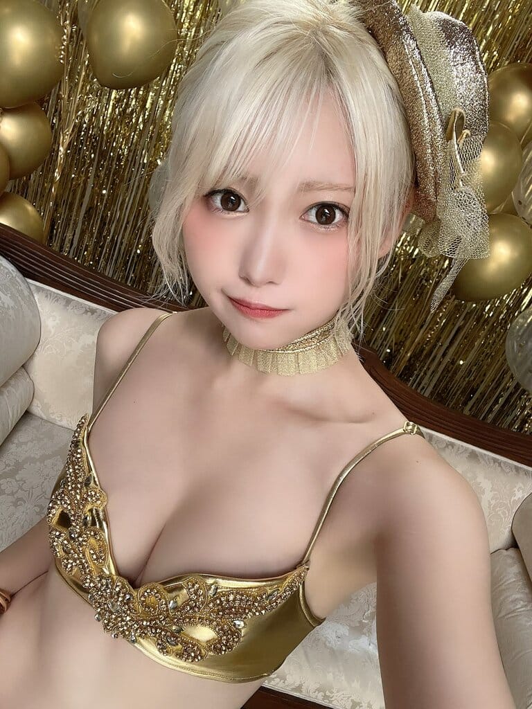 篠崎こころ 金髪ショートがトレードマークの美女【水着画像】 26枚目