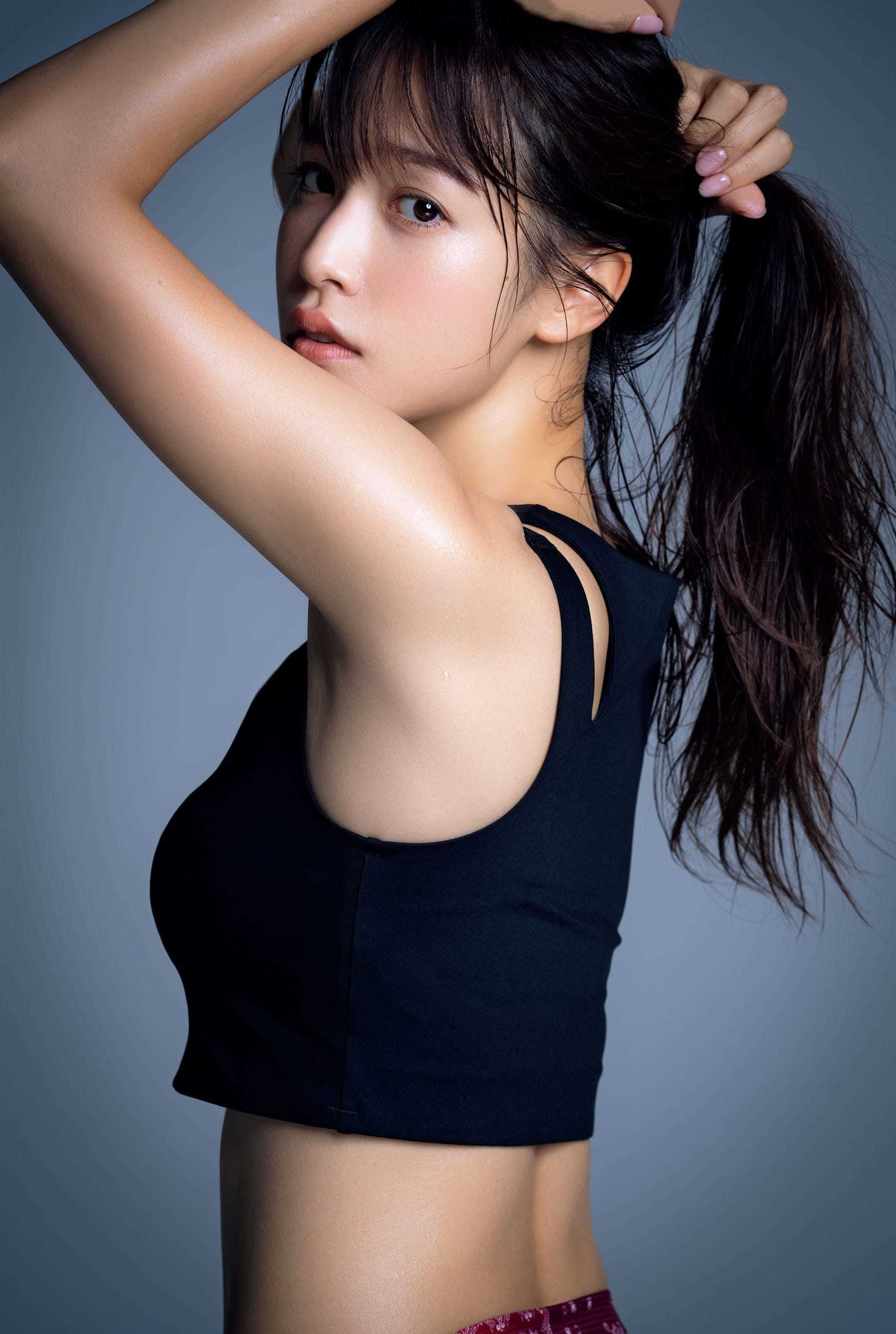 鷲見玲奈 前代未聞の「SASUKEグラビア」 10枚目