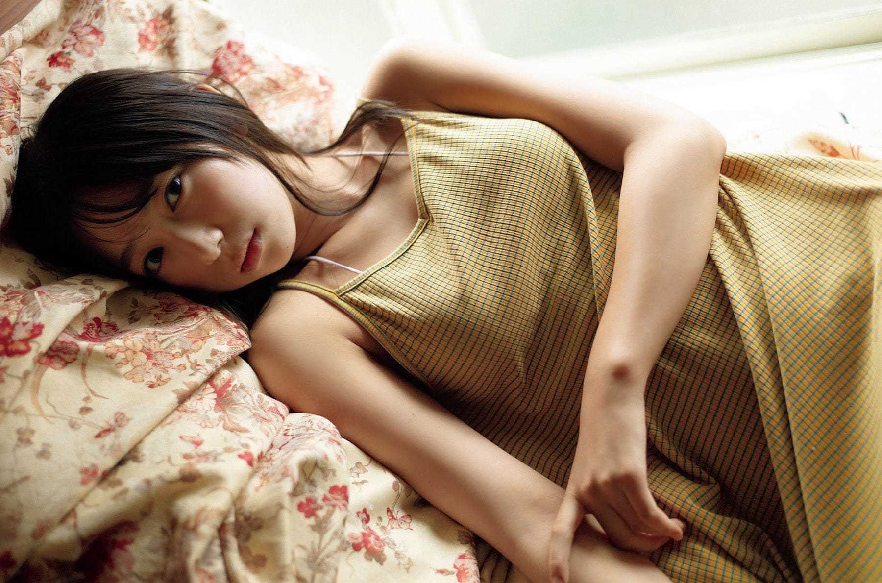 本間菜穂【水着画像】 真夏のTGIF 週プレ賞 2022グランプリ 3枚目