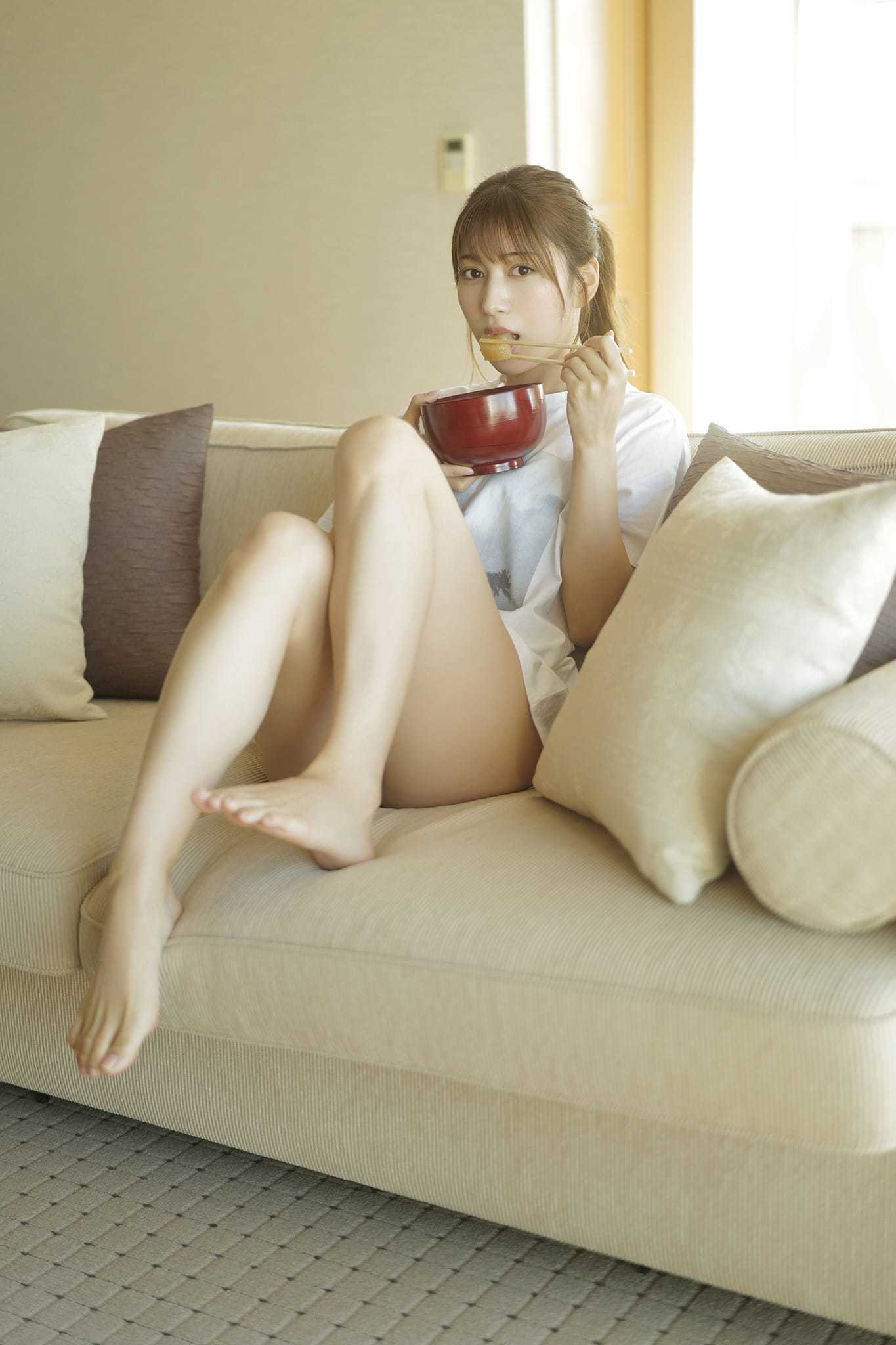 2023春夏カレンダー 雪平莉左 もっと! 可愛くてゴメン 3枚目
