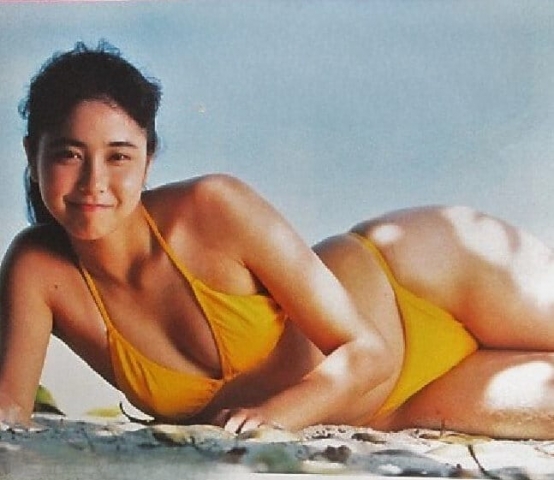 「17歳」中條かな子の「はみ出し」 ボディ【水着画像】 10枚目