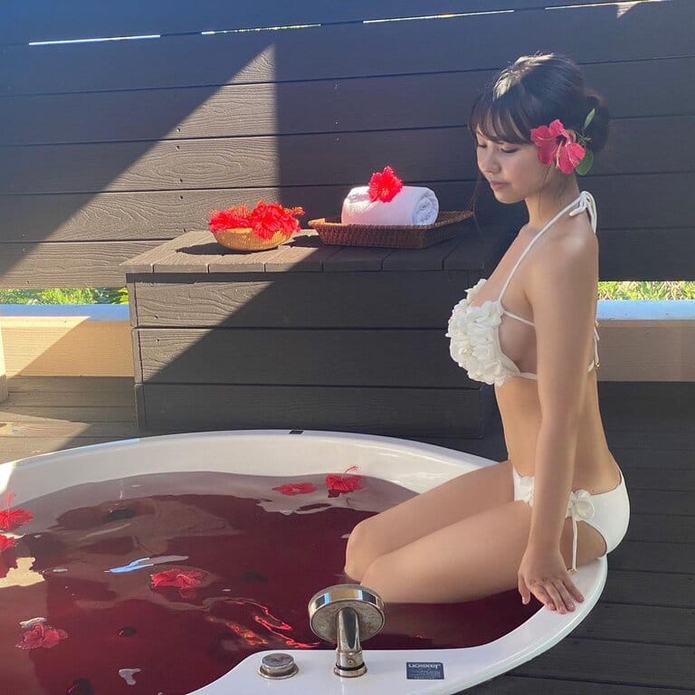 本郷柚巴 水着 ビキニ グラビア画像 9枚目