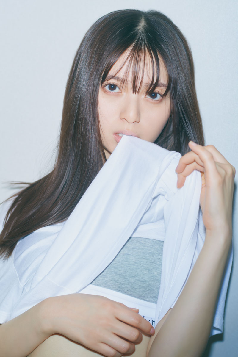 齋藤飛鳥 最新グラビア水着画像④ 6枚目