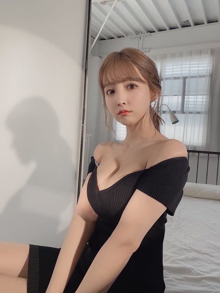 三上悠亜 国民的セクシータレント【水着ビキニ画像 16枚目