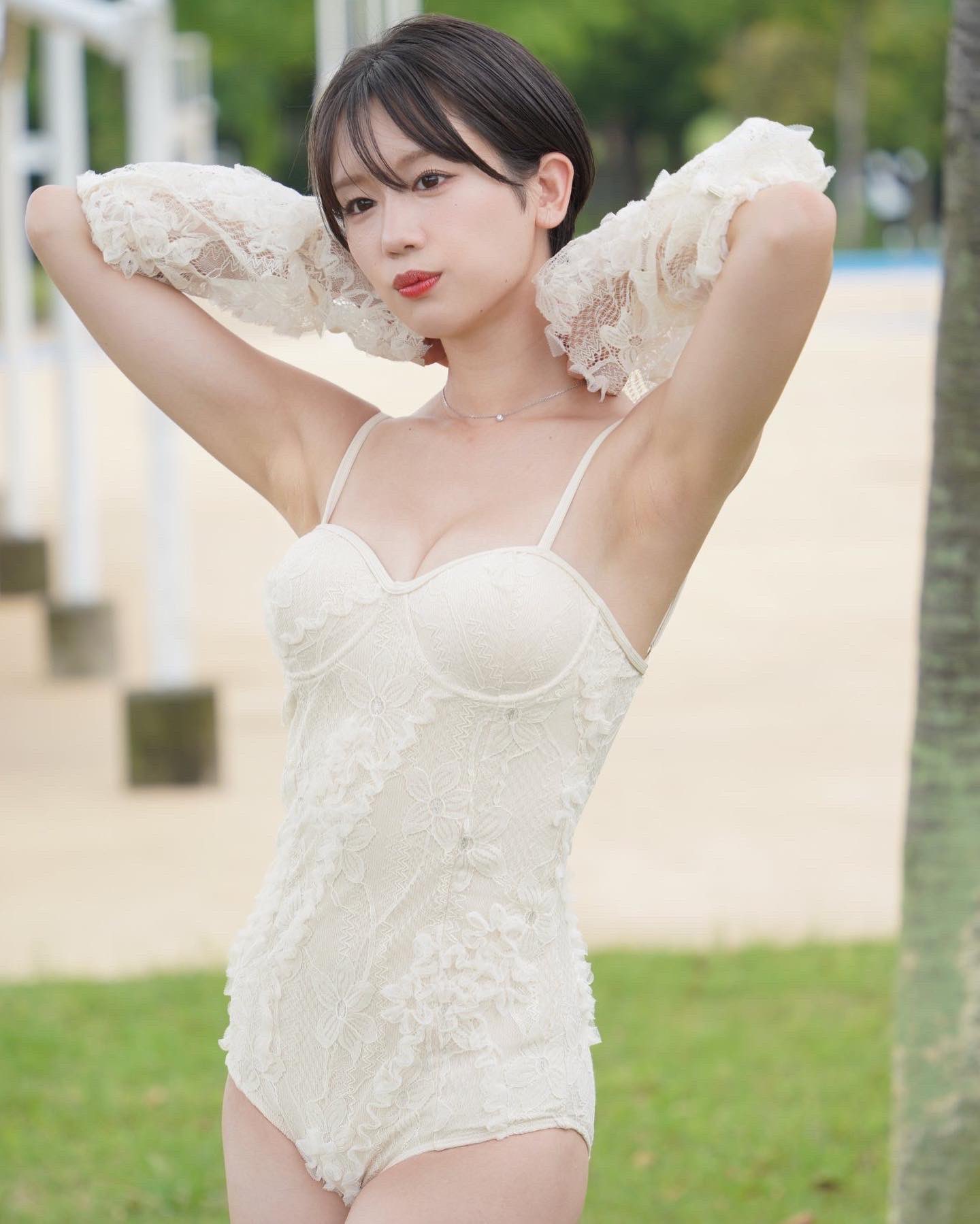 新唯 最新グラビア水着画像 17枚目