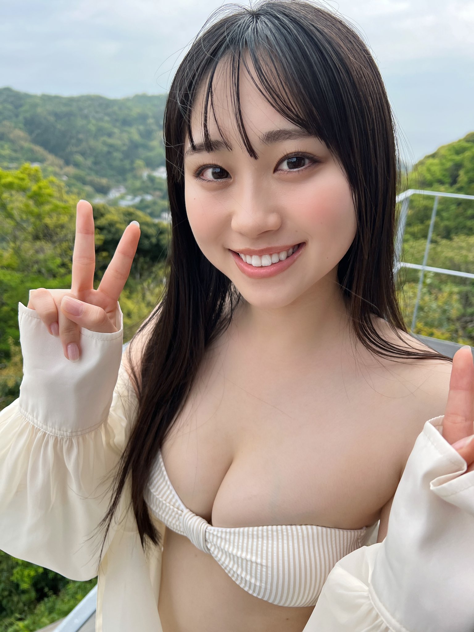 大白桃子(fishbowl)最新グラビア水着画像 6枚目