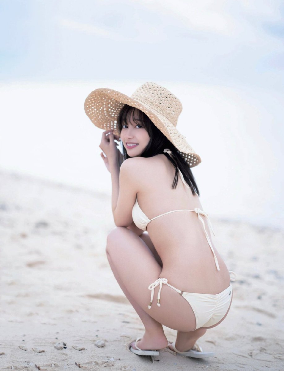影山優佳 最新グラビア水着画像③ 22枚目
