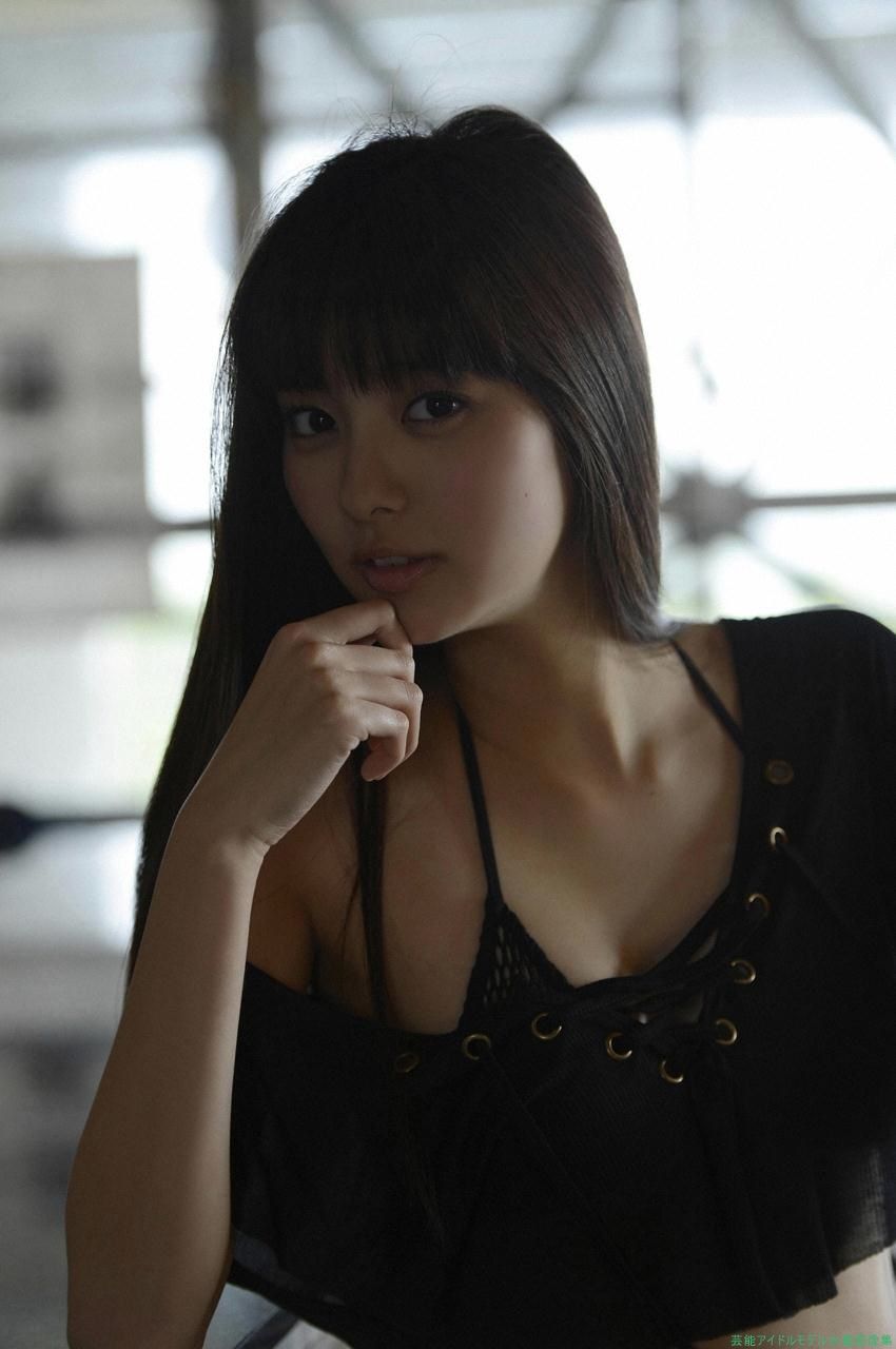 新川優愛水着グラビア奇跡のスタイル 28枚目
