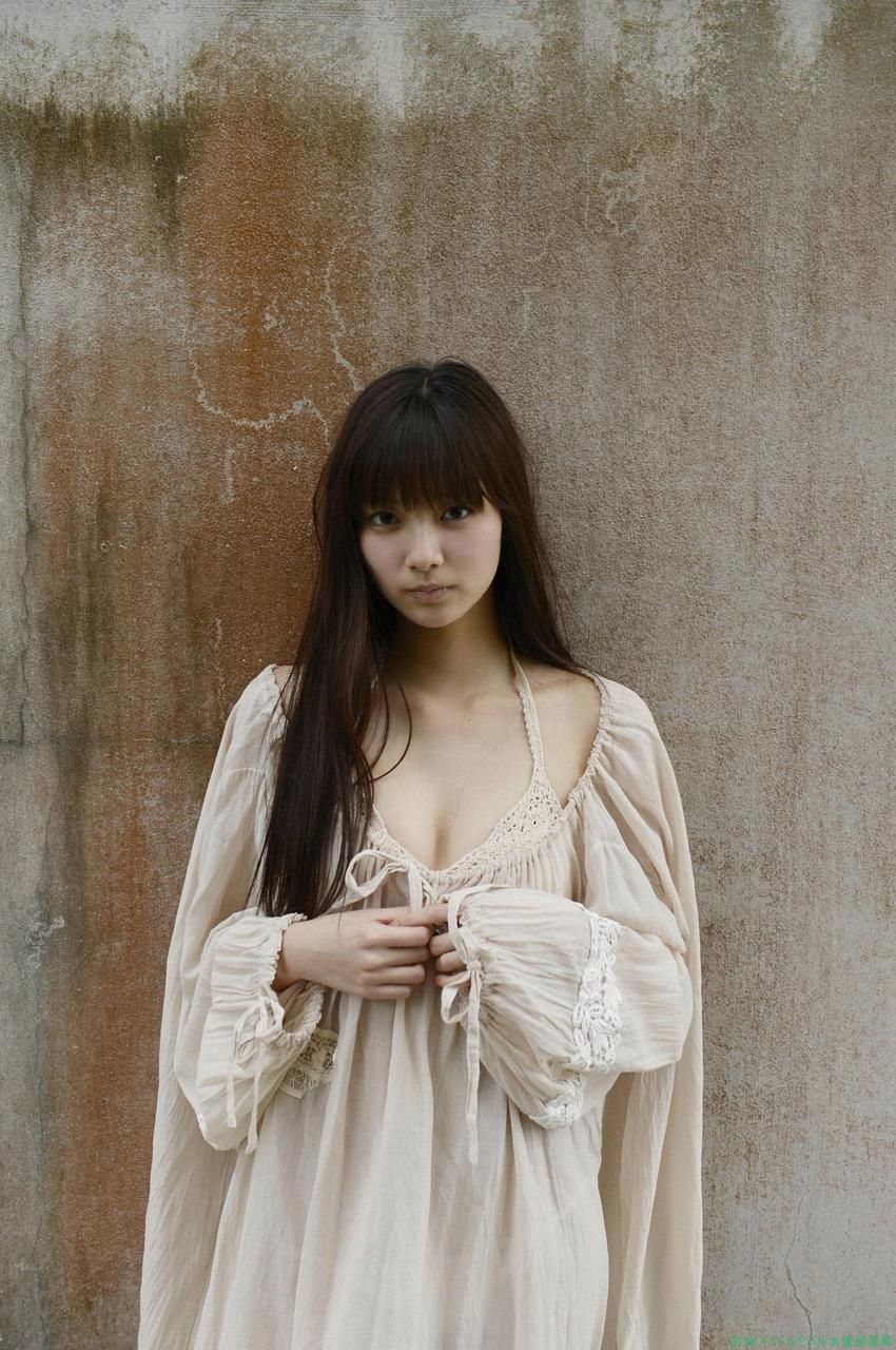 新川優愛水着グラビア奇跡のスタイル 29枚目
