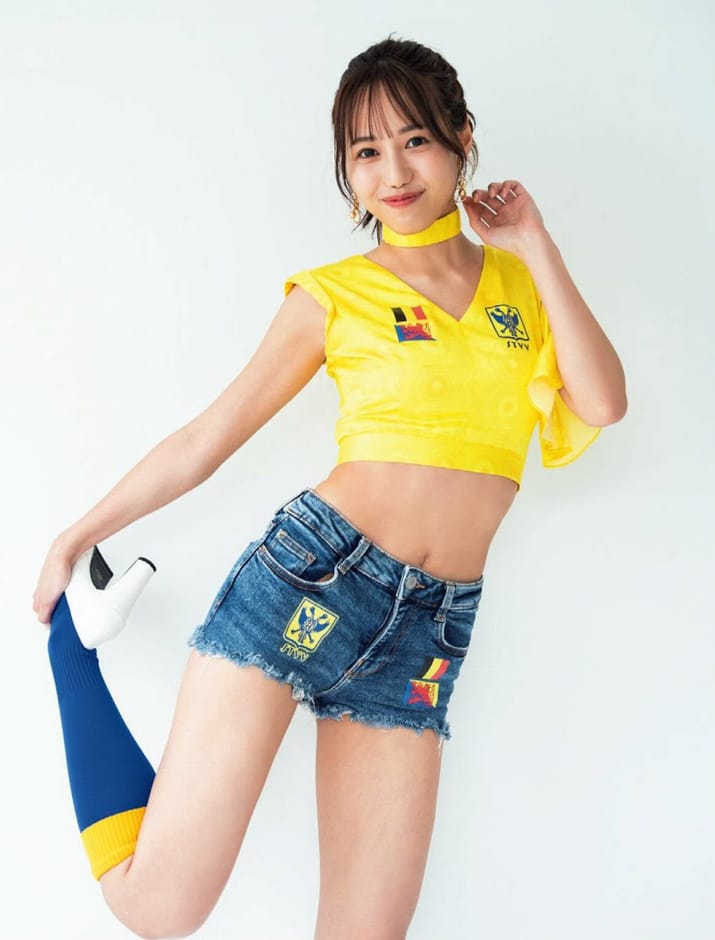 弓川いち華【水着画像ミスFLASH2023の癒やし系娘が 話題の「2代目シントトロイデンガールズ」に就任! - 芸能アイドルモデル女優水着画像集 7枚目