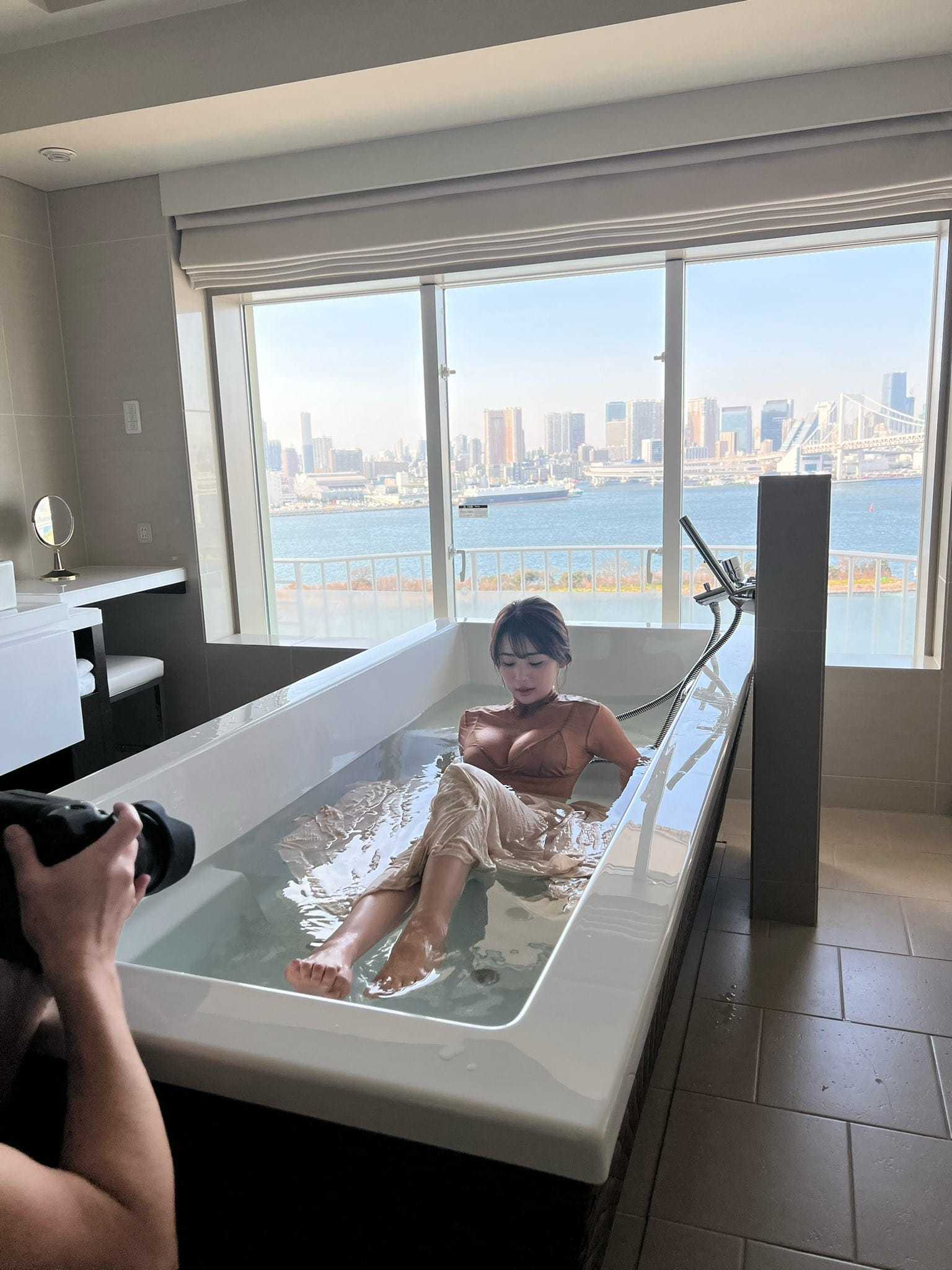 平嶋夏海 ホテルで乱れる大人のフェロモンがついに限界突破! - 芸能アイドルモデル女優水着画像集 5枚目