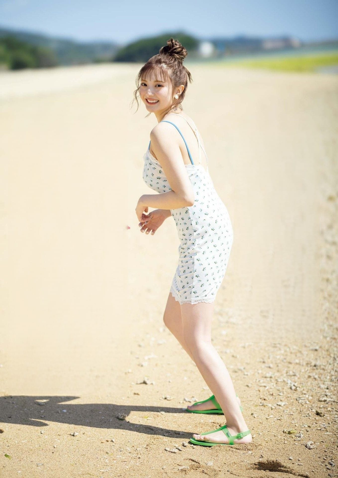 安斉かれん 沖縄での初水着カットをいち早くお届け! - 芸能アイドルモデル女優水着画像集 14枚目