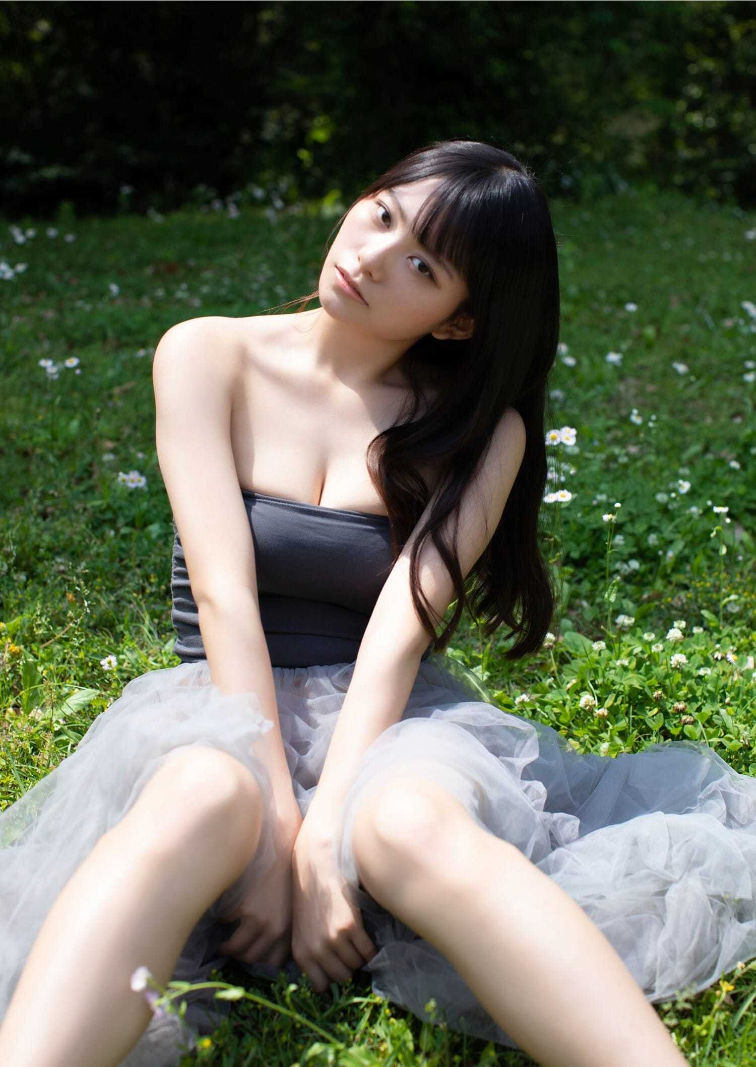 桜井木穂 バスト100cmオーバー圧倒的スタイル - 芸能アイドルモデル女優水着画像集 2枚目
