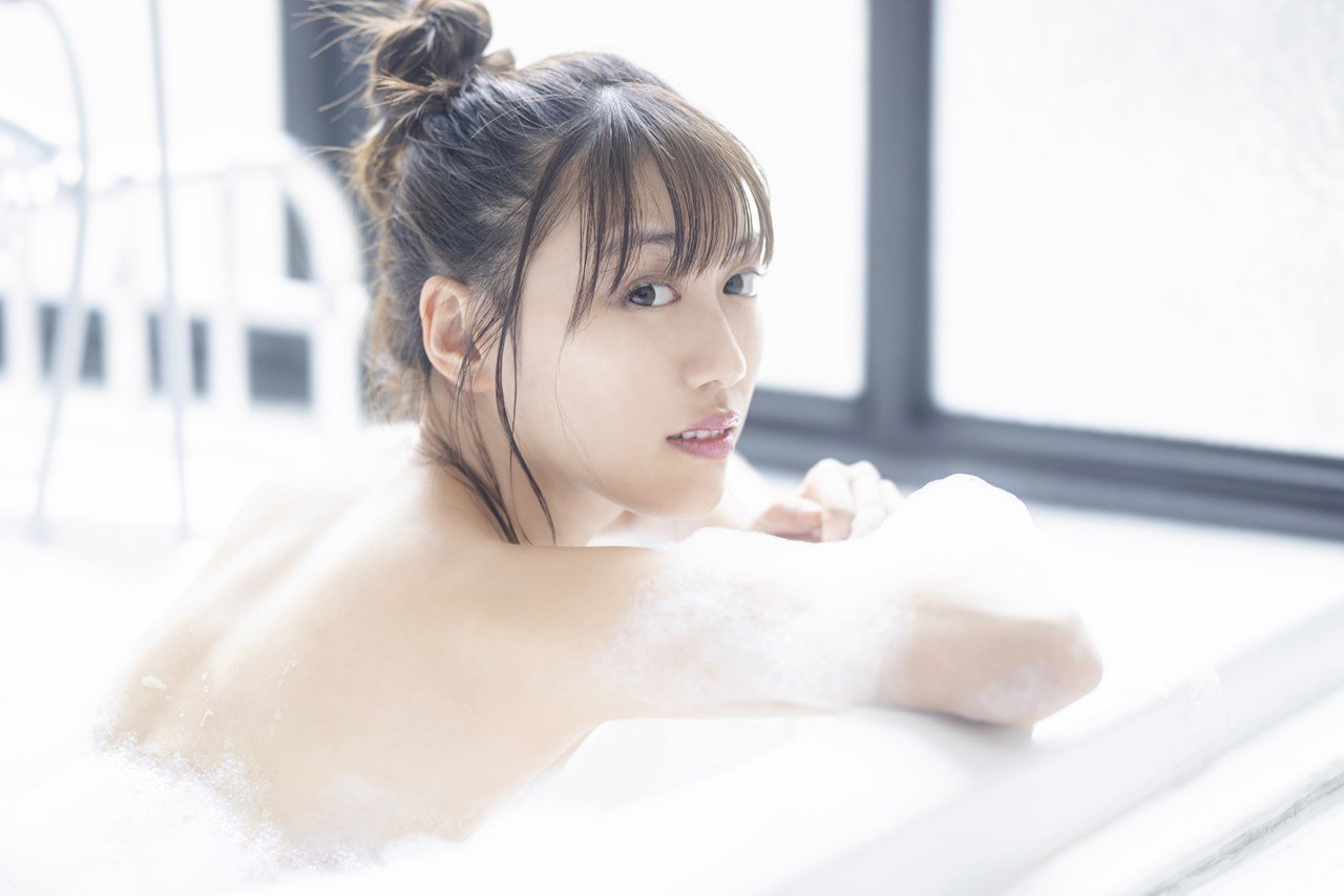 高城れに 最新グラビア水着画像 13枚目