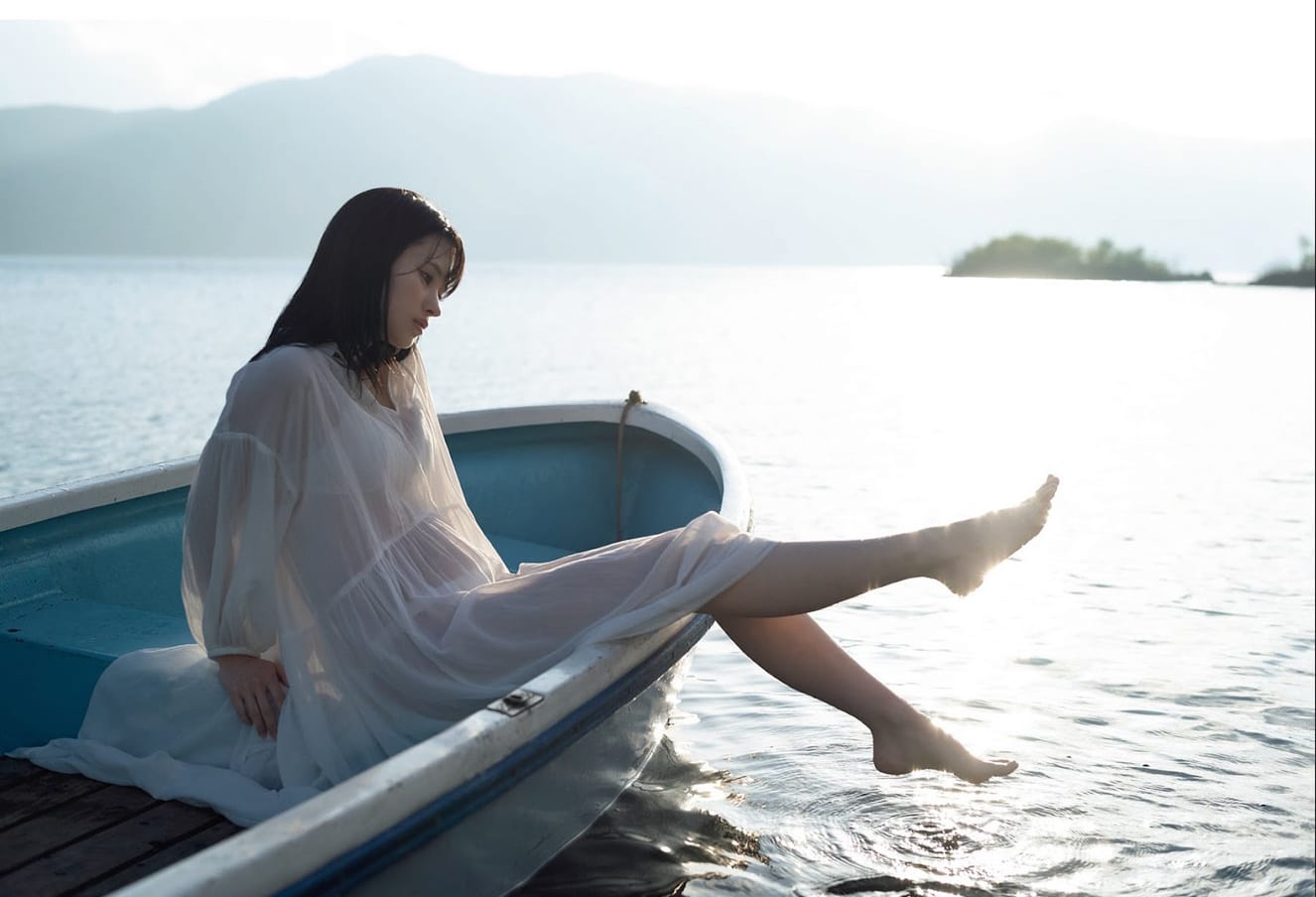 藤咲凪【水着画像 AIじゃないかと疑われるほどの国宝級美少女 - 芸能アイドルモデル女優水着画像集 10枚目
