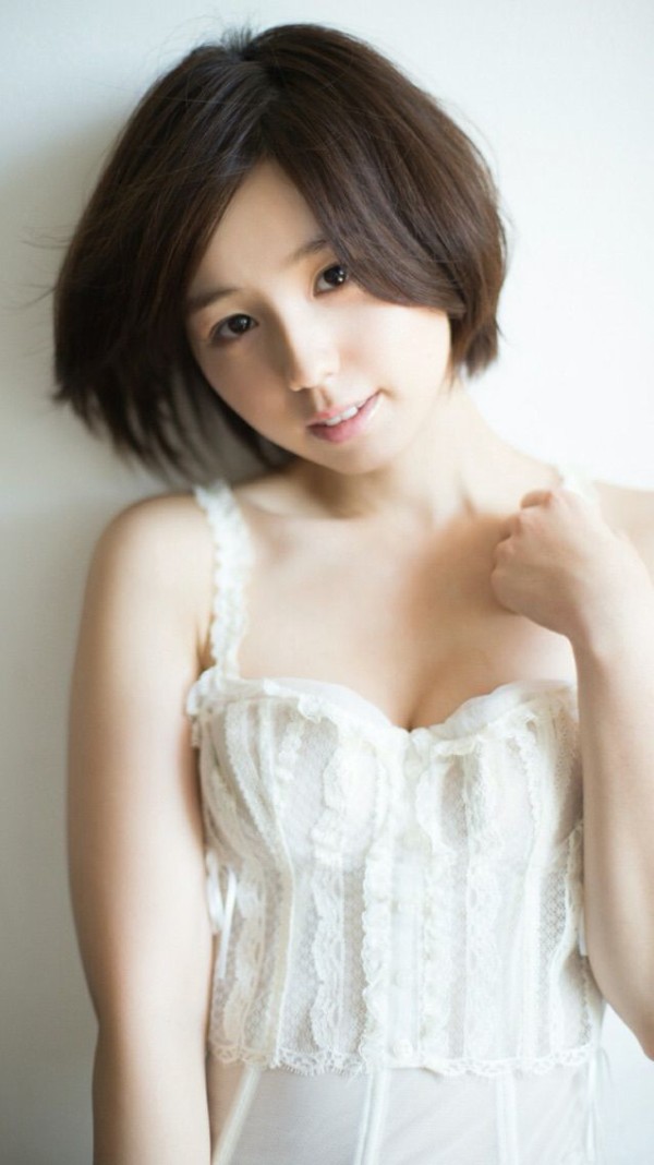 小池里奈白姿でなんて可愛いんだろな 2枚目
