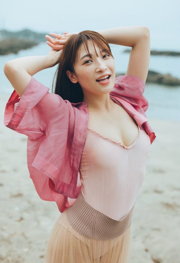 二瓶有加 バズり中の美女ついに初水着!! - 芸能アイドルモデル女優水着画像集 2枚目